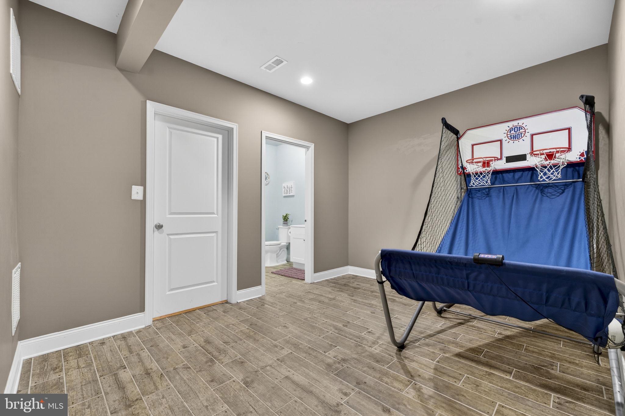 15629 VILLAGE COVE PLACE