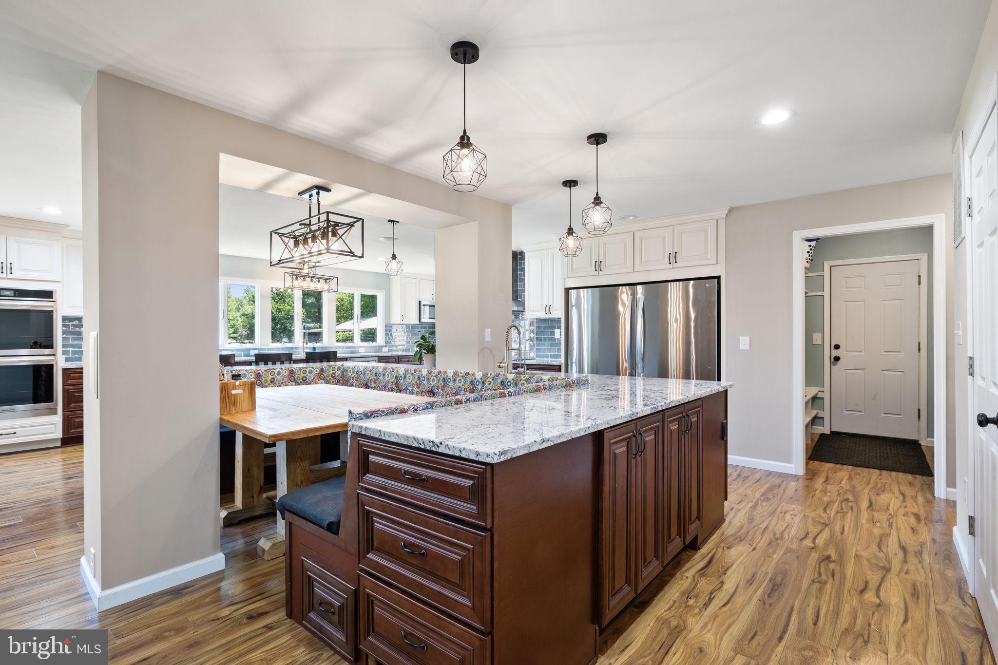 4301 MOUNTAIN VIEW DRIVE