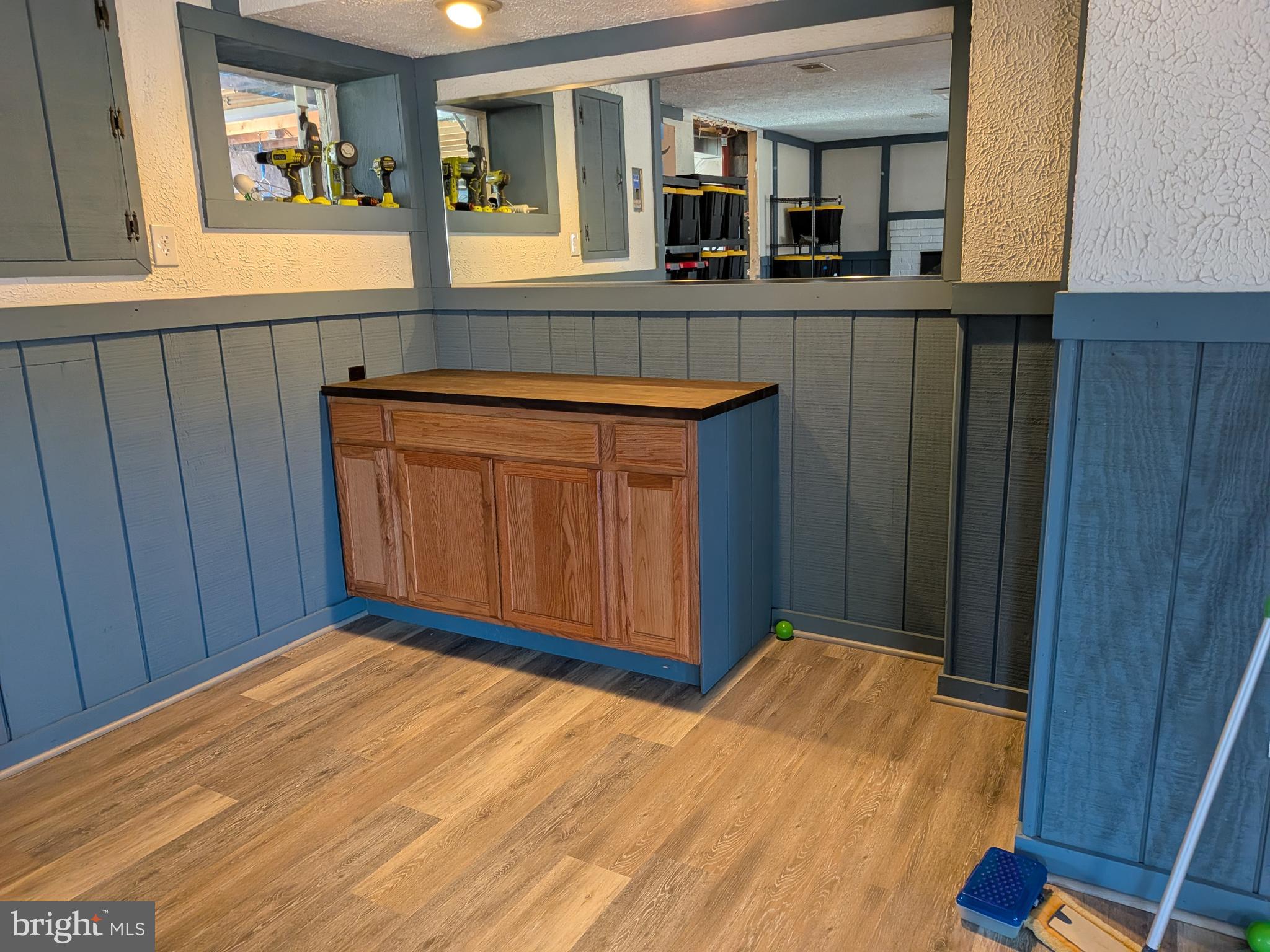 4301 MOUNTAIN VIEW DRIVE