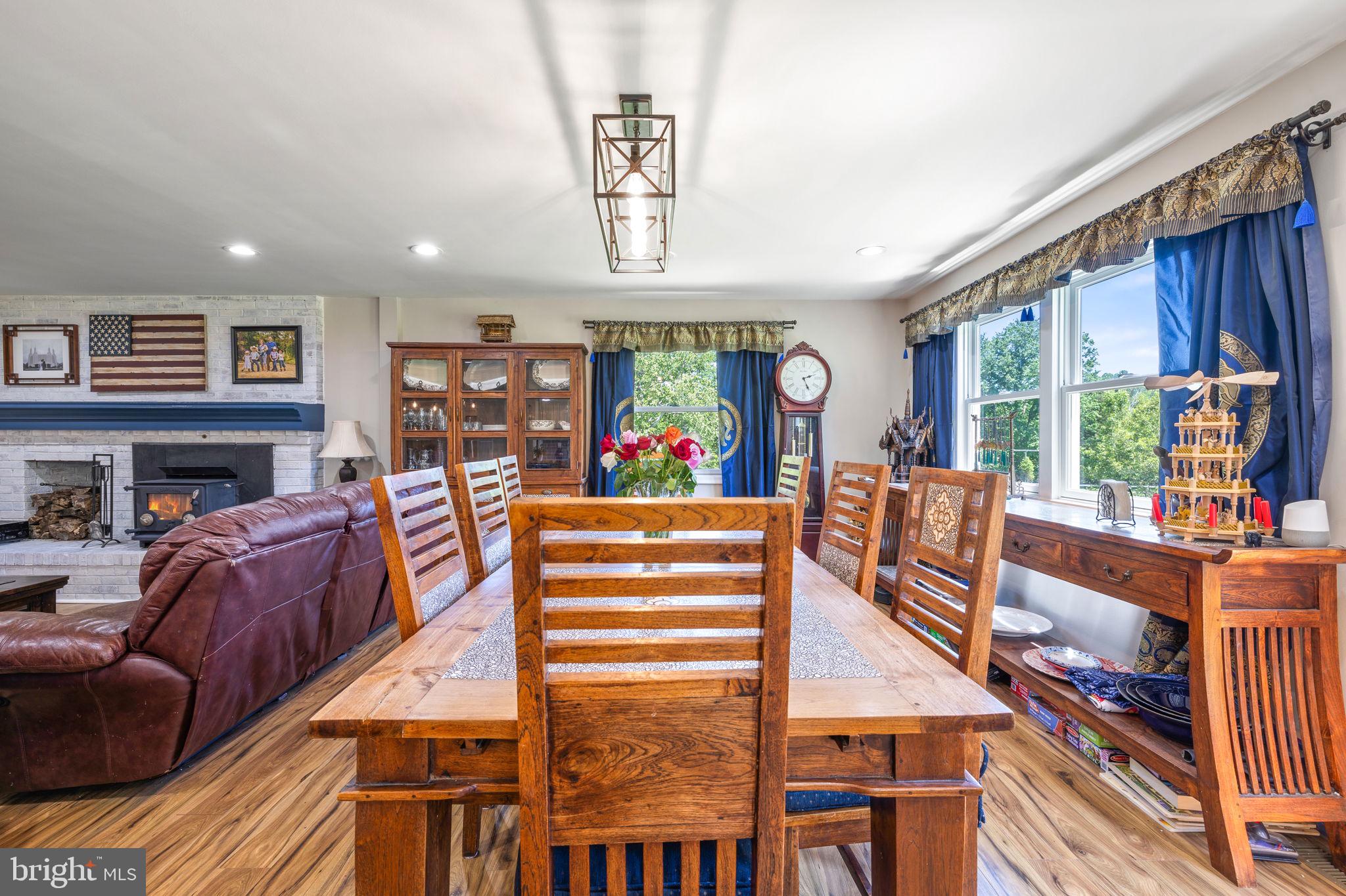 4301 MOUNTAIN VIEW DRIVE