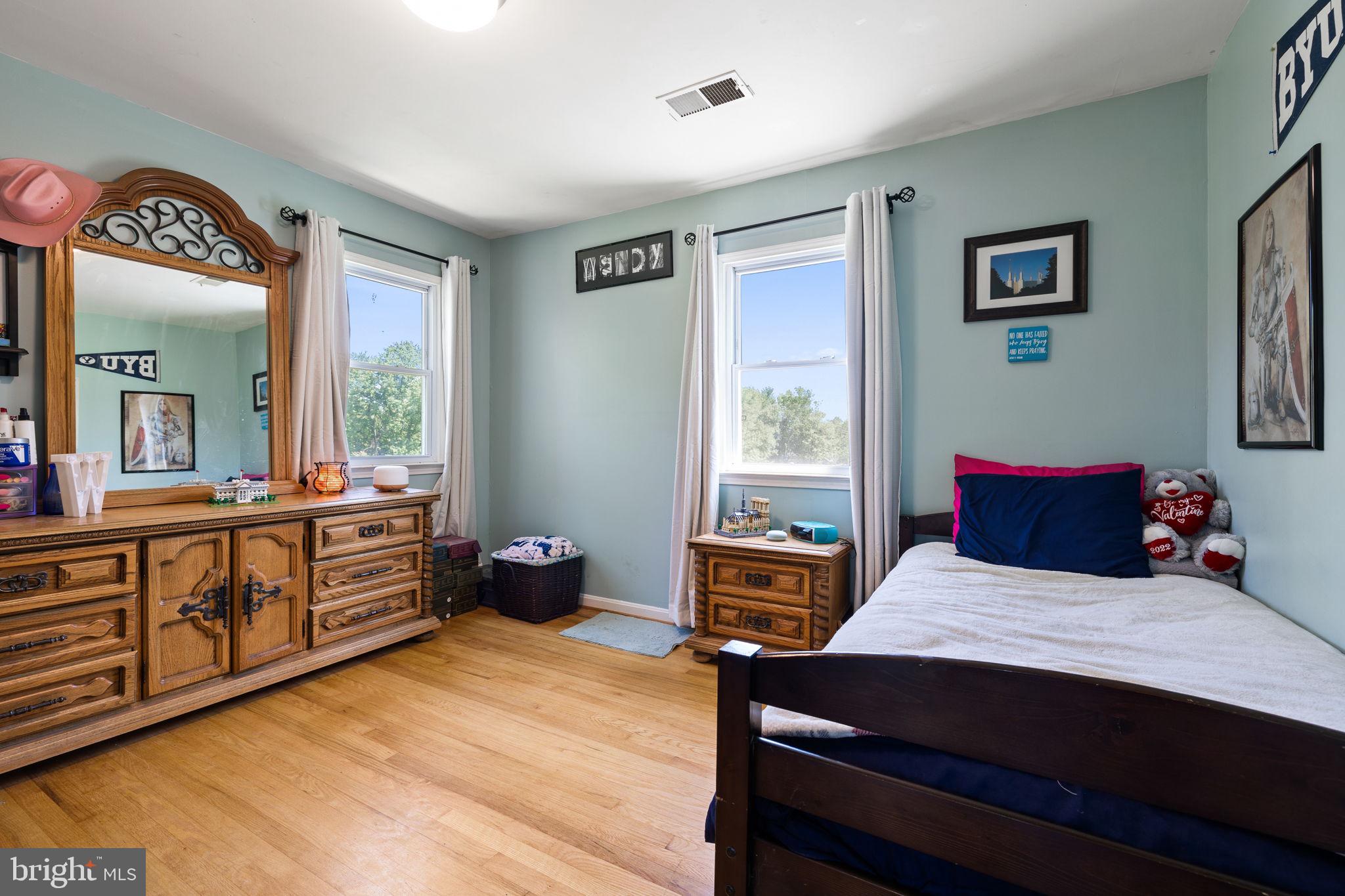 4301 MOUNTAIN VIEW DRIVE