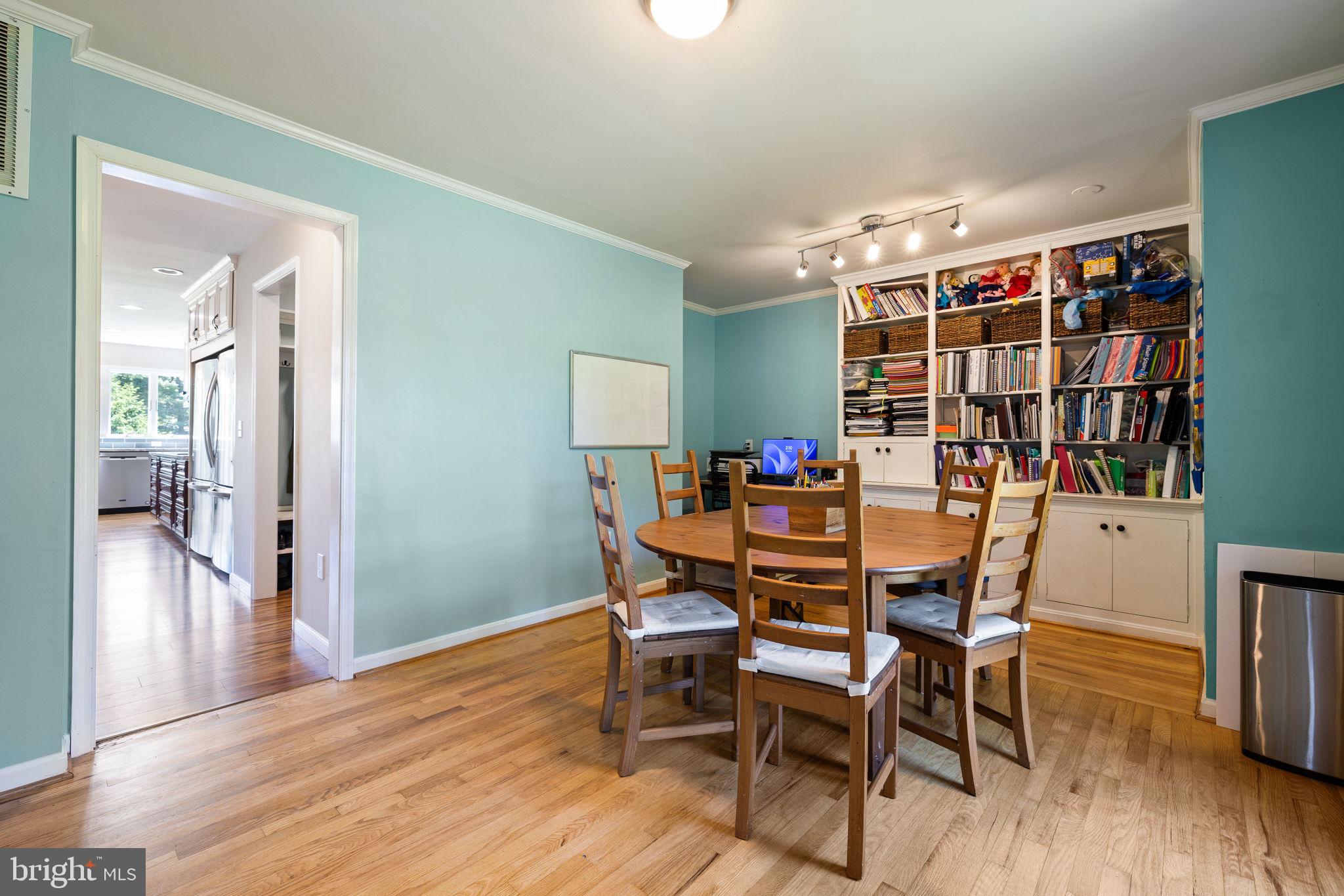 4301 MOUNTAIN VIEW DRIVE