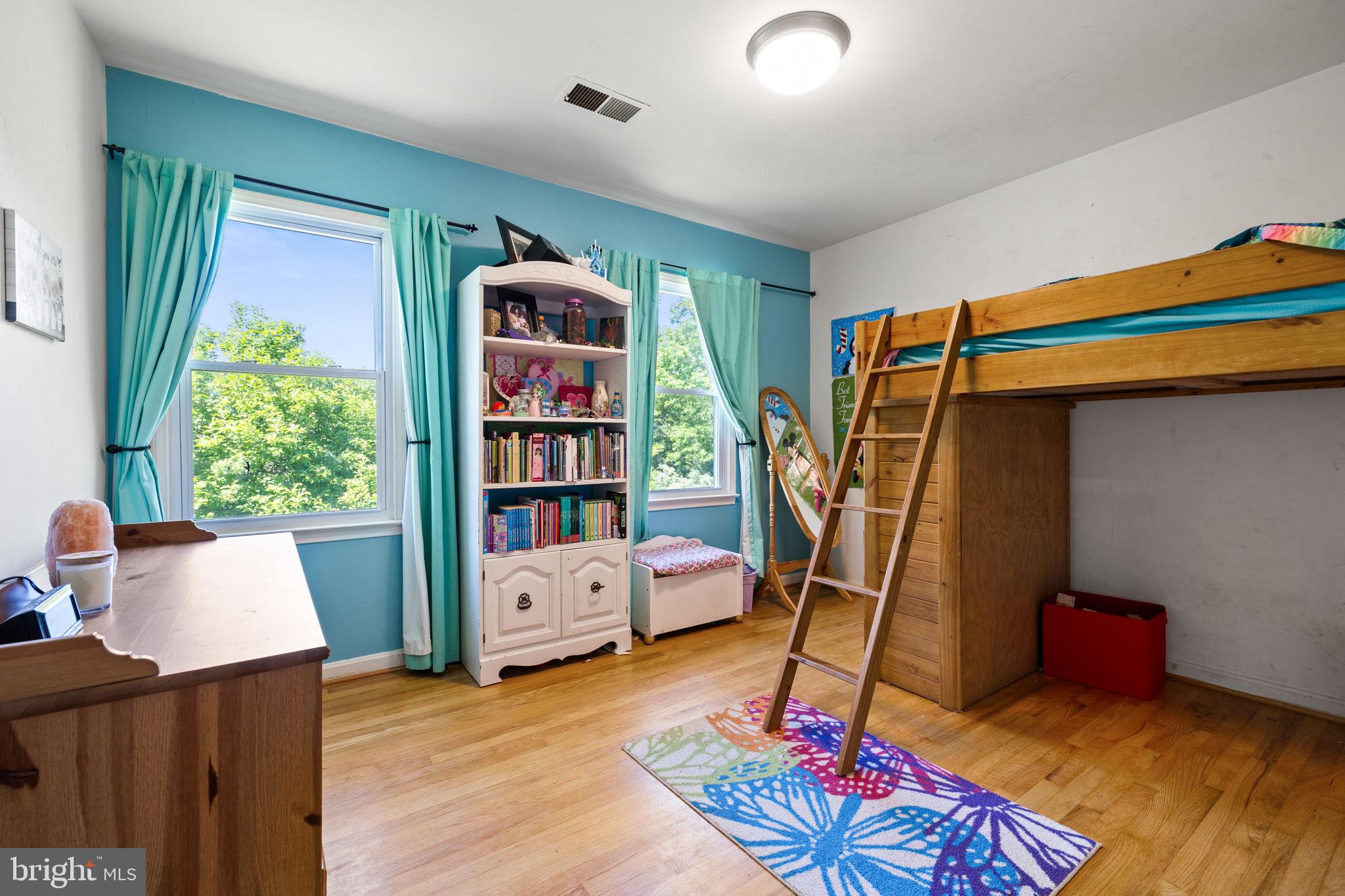 4301 MOUNTAIN VIEW DRIVE