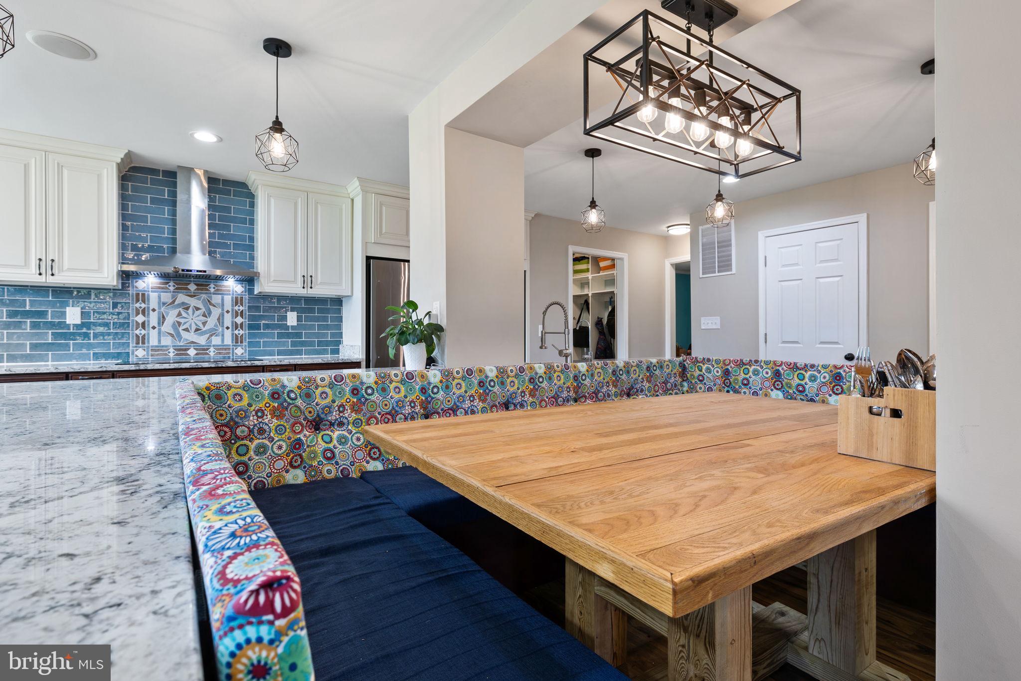 4301 MOUNTAIN VIEW DRIVE