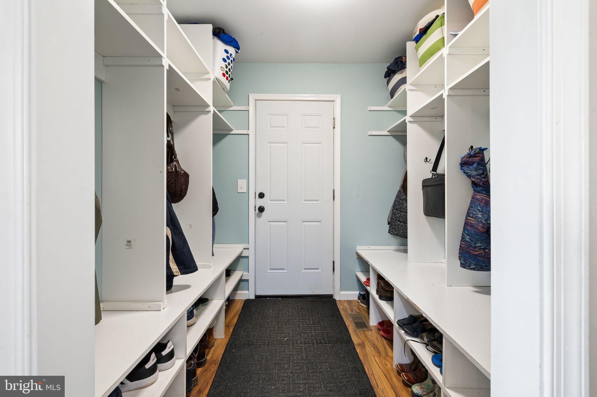 4301 MOUNTAIN VIEW DRIVE