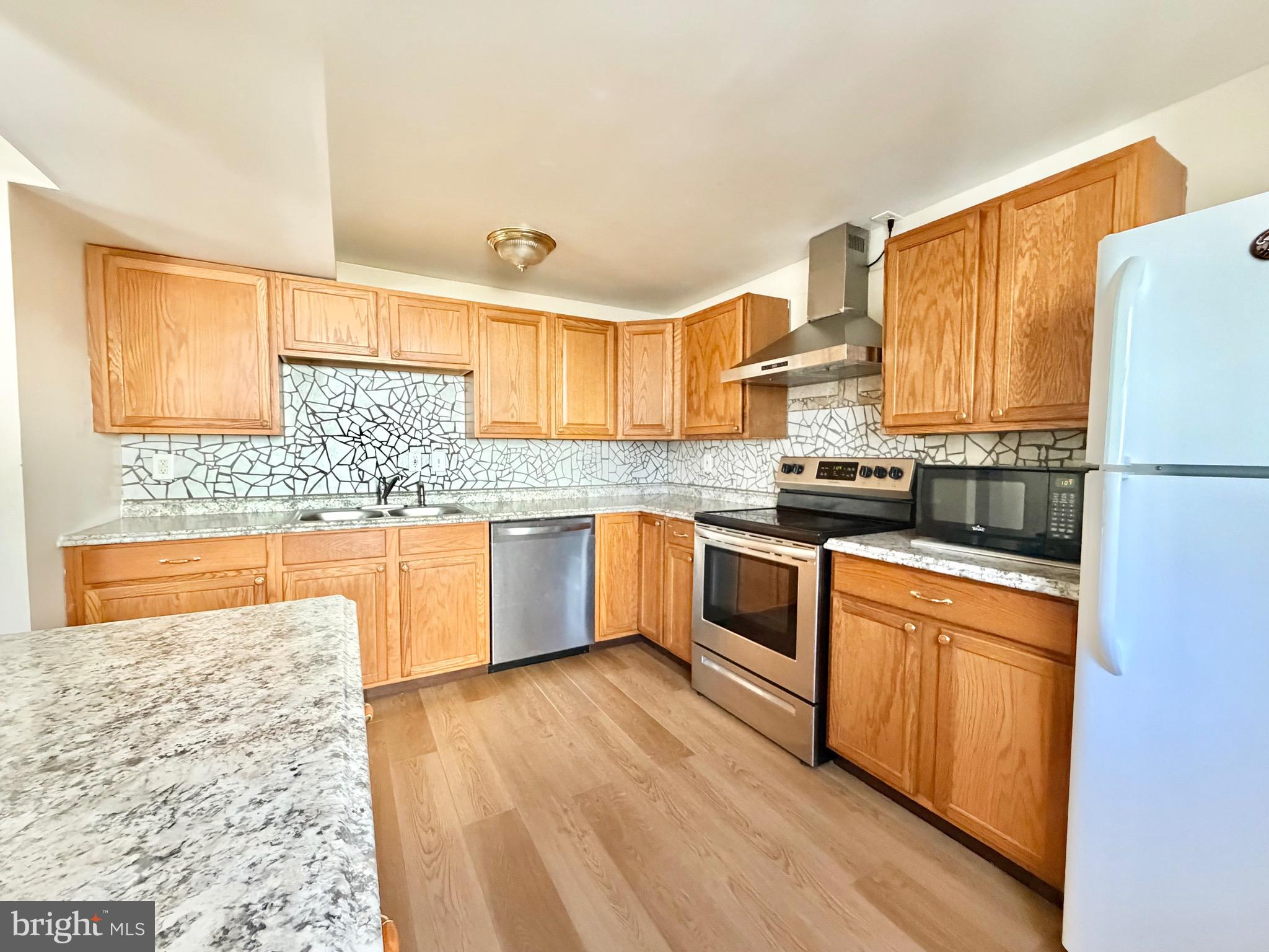 13612 LINDENDALE ROAD