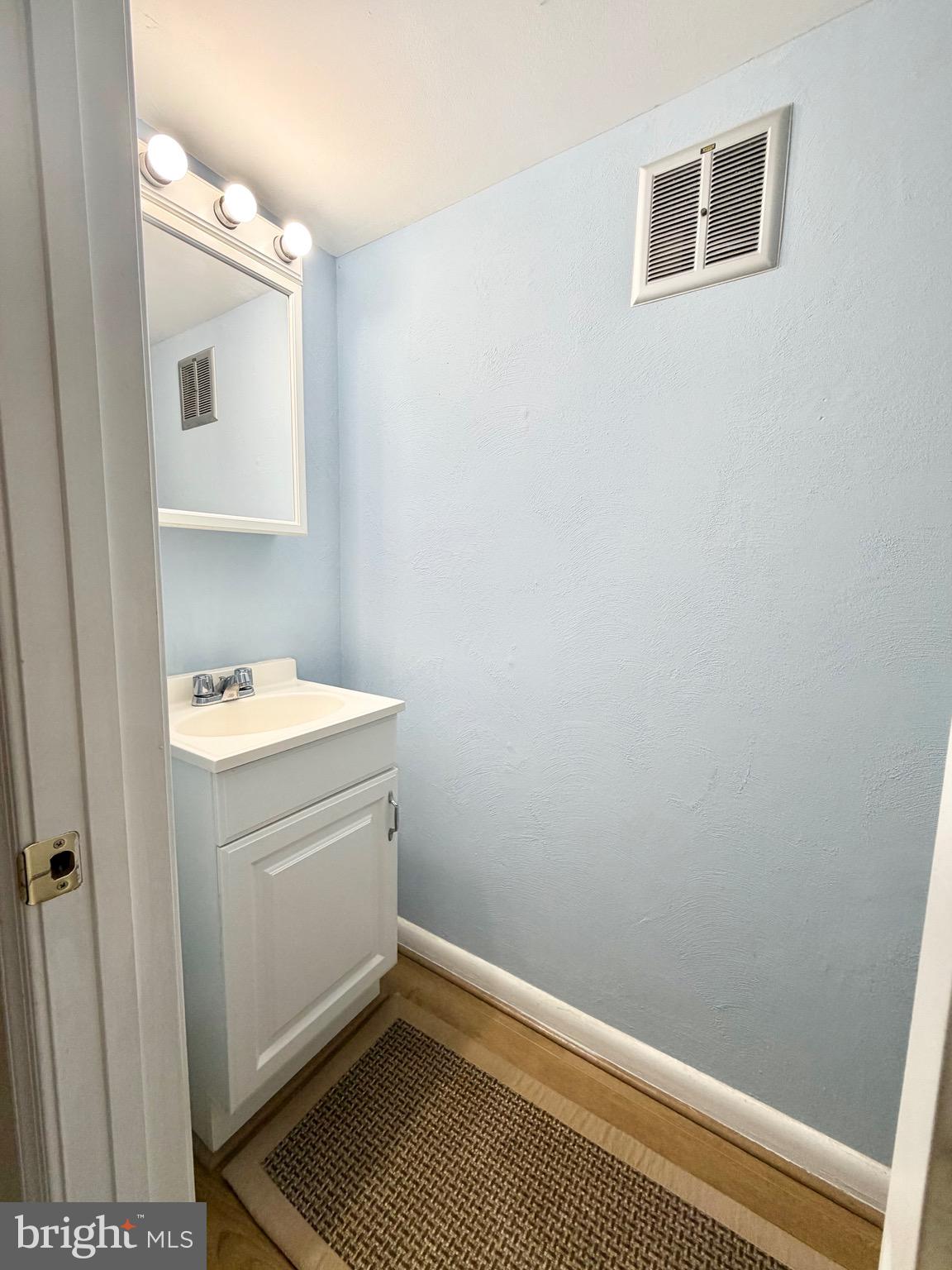 13612 LINDENDALE ROAD