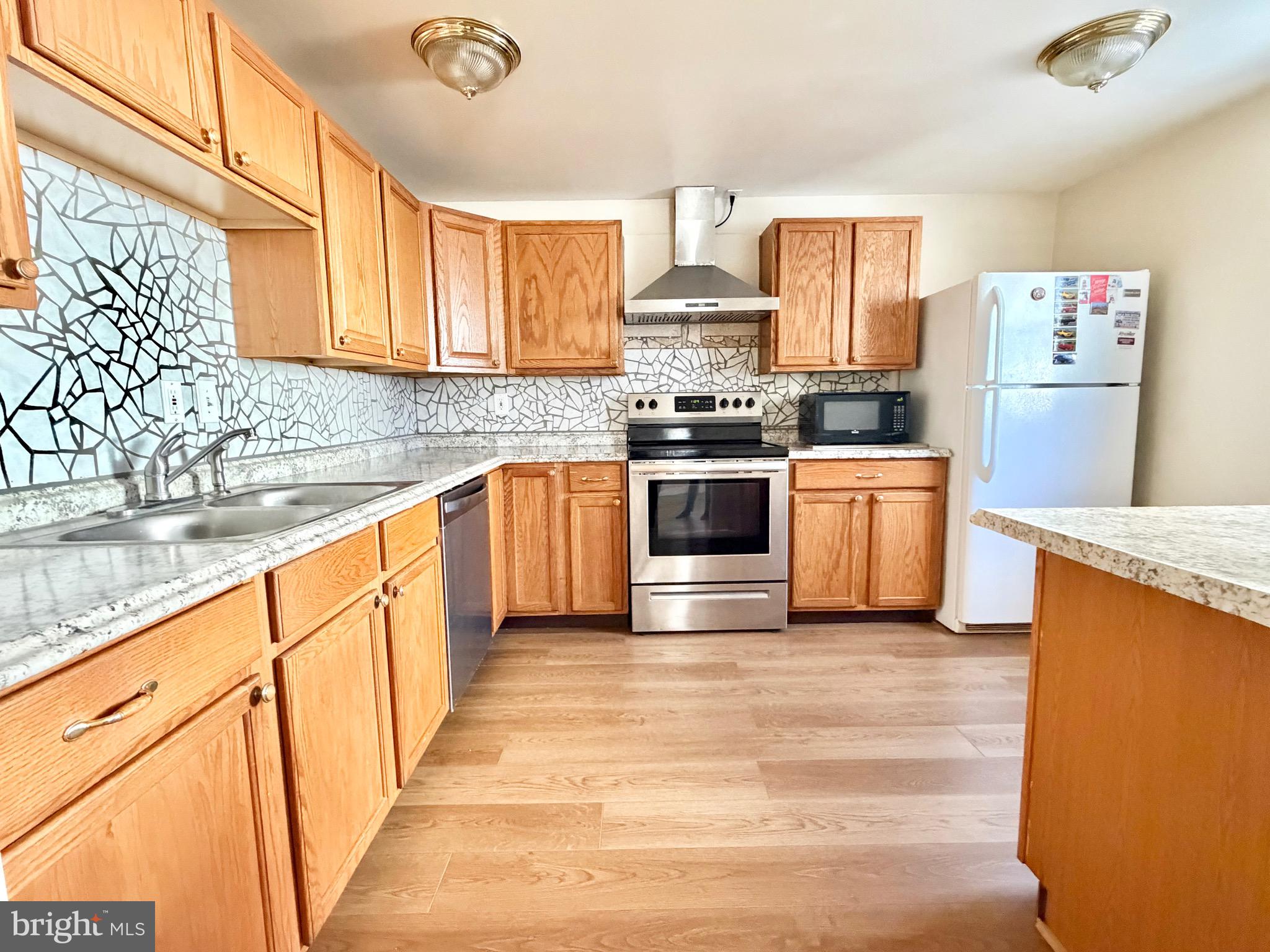 13612 LINDENDALE ROAD