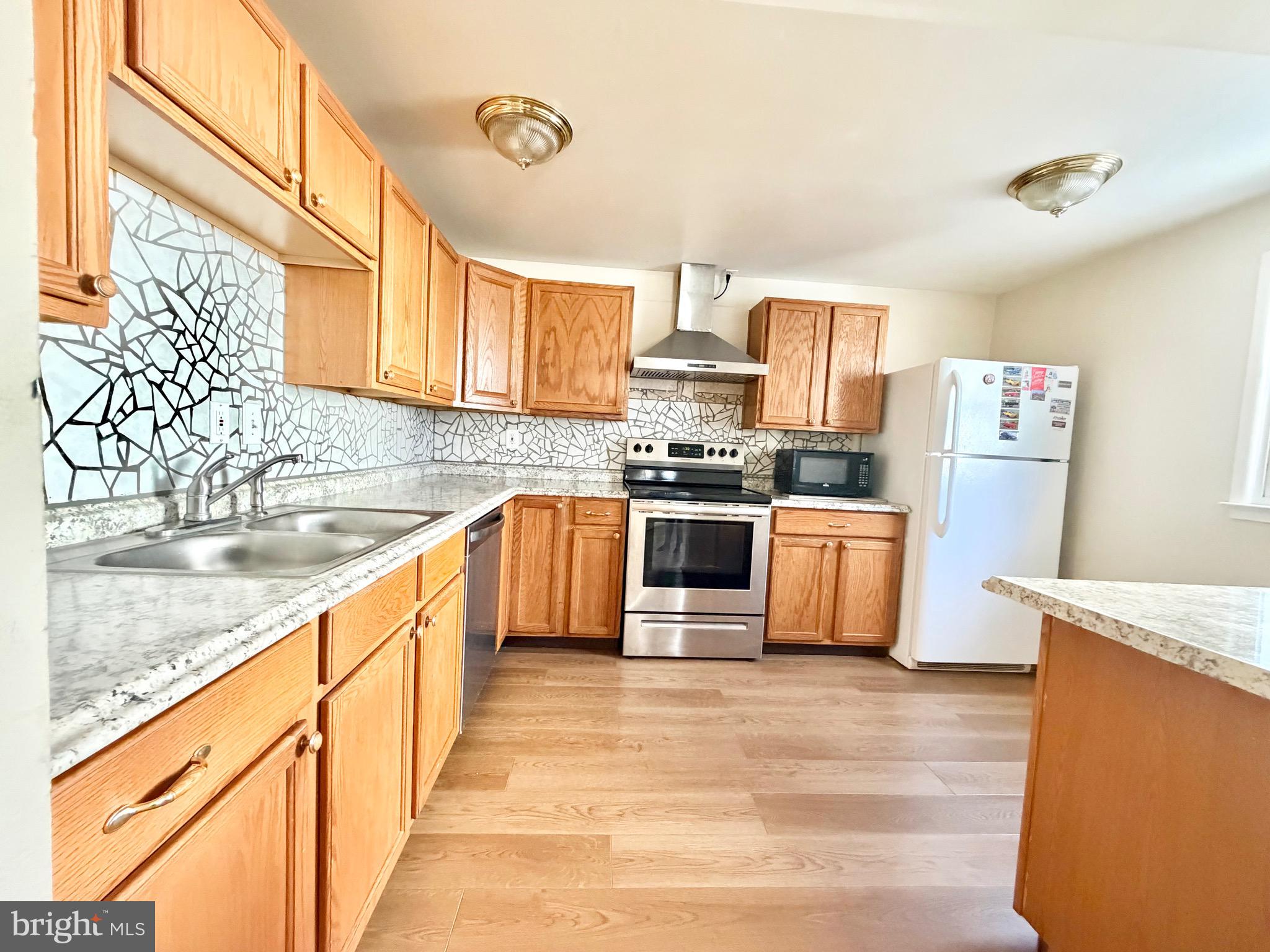 13612 LINDENDALE ROAD