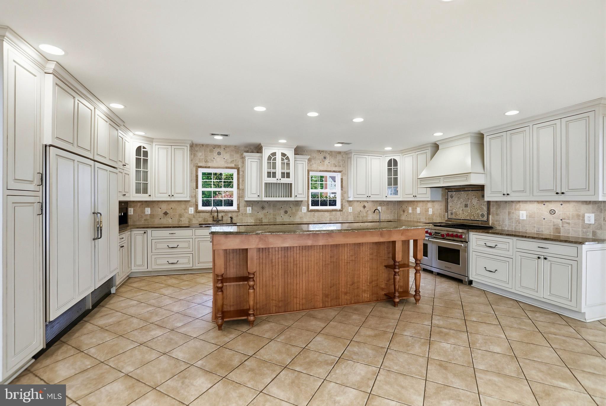 7008 TRAPPERS COURT