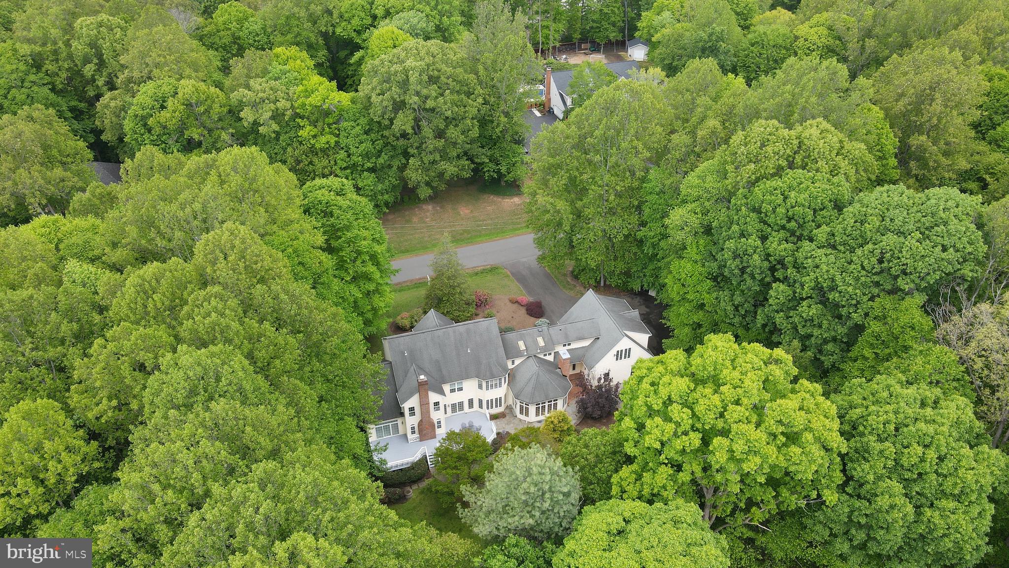 7008 TRAPPERS COURT