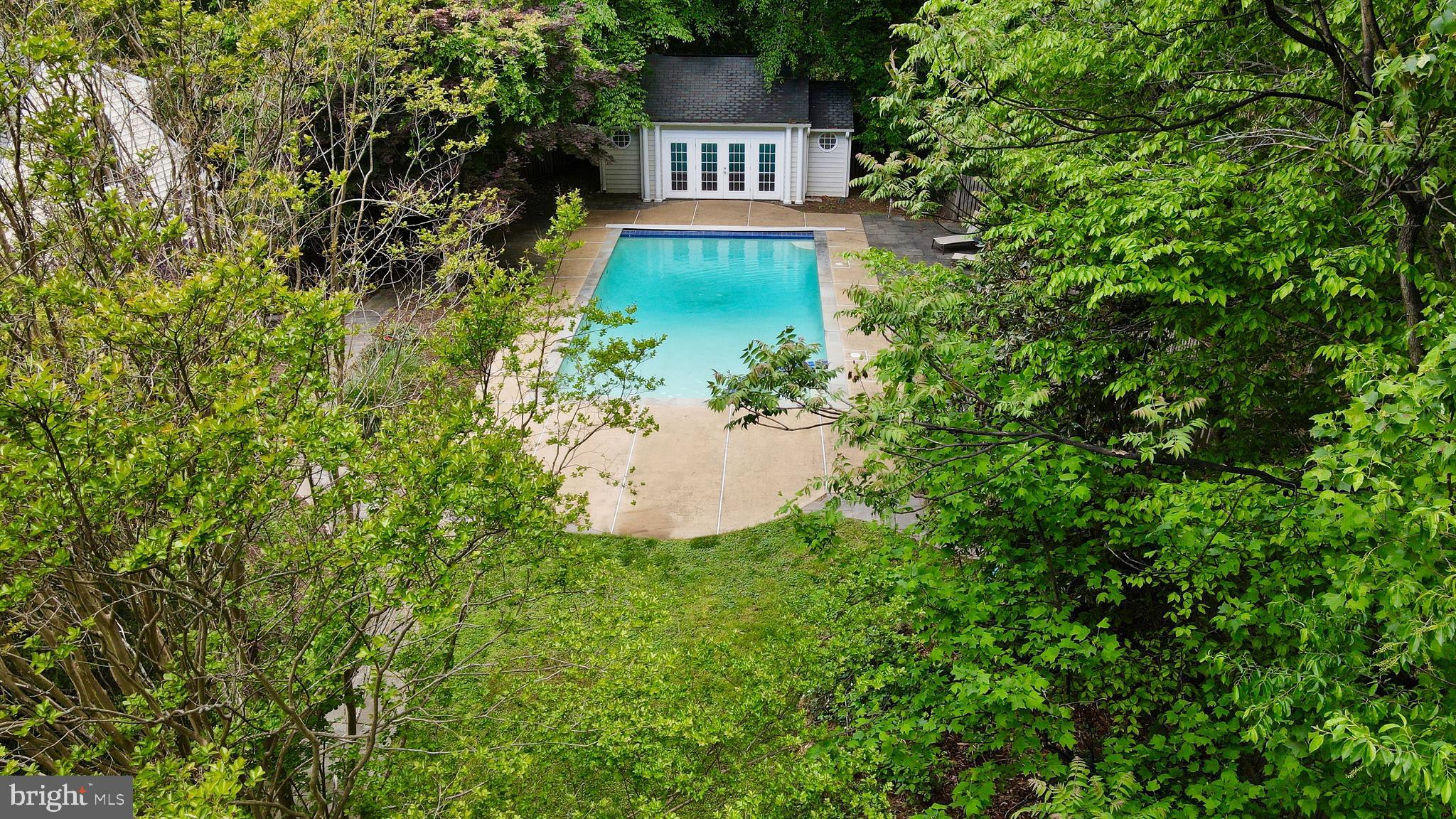 7008 TRAPPERS COURT