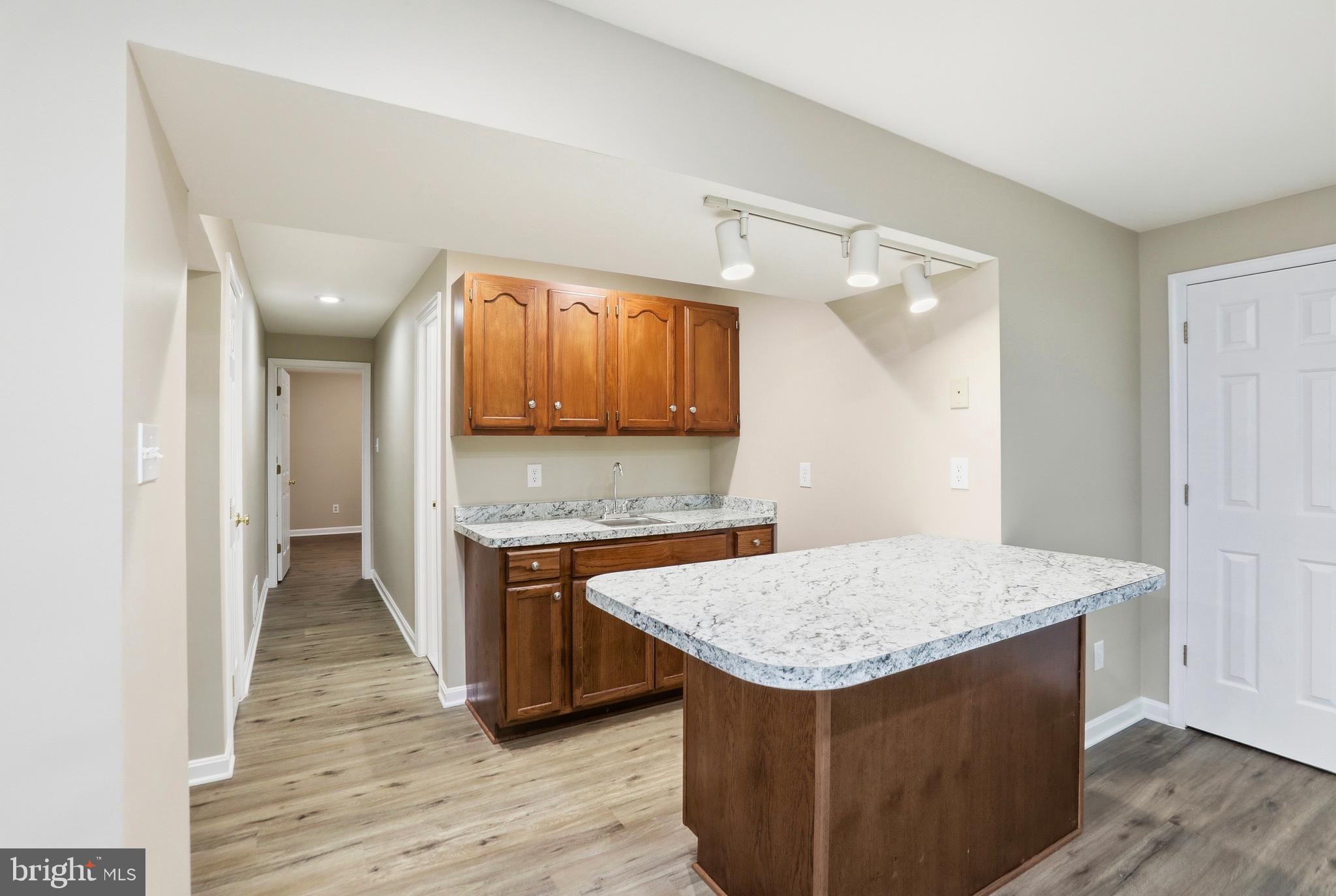 7008 TRAPPERS COURT