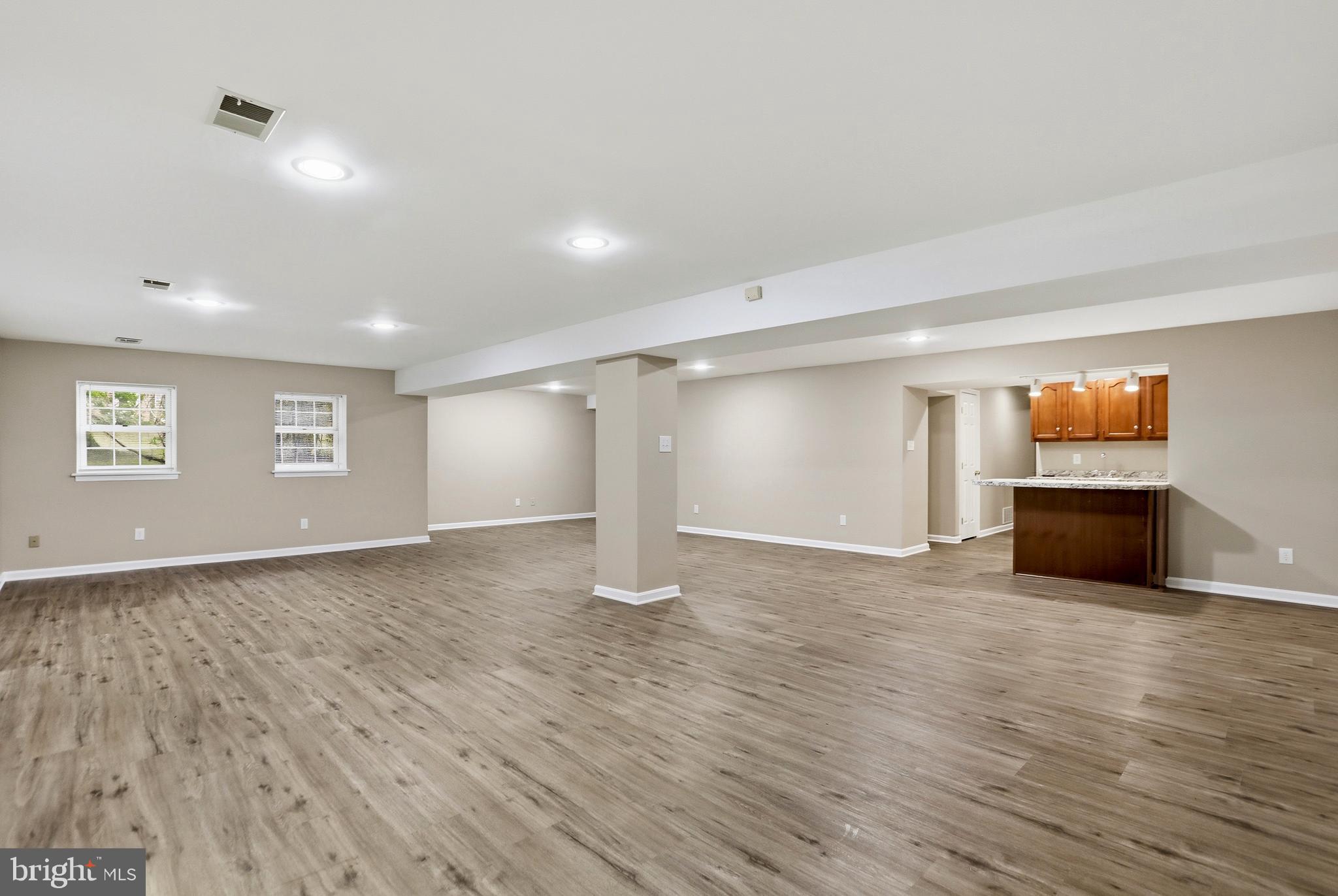 7008 TRAPPERS COURT