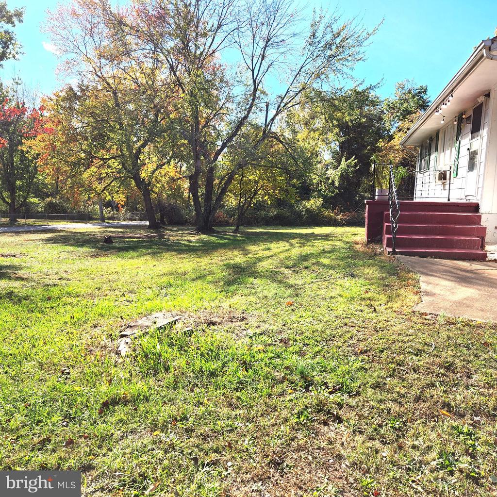 7297 JACKSONVILLE AVENUE