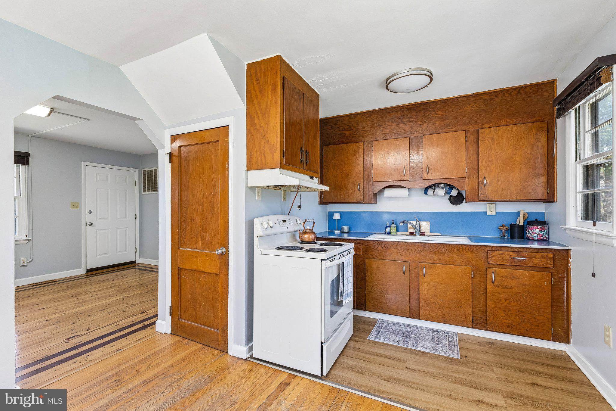 13605 FLEETWOOD DRIVE