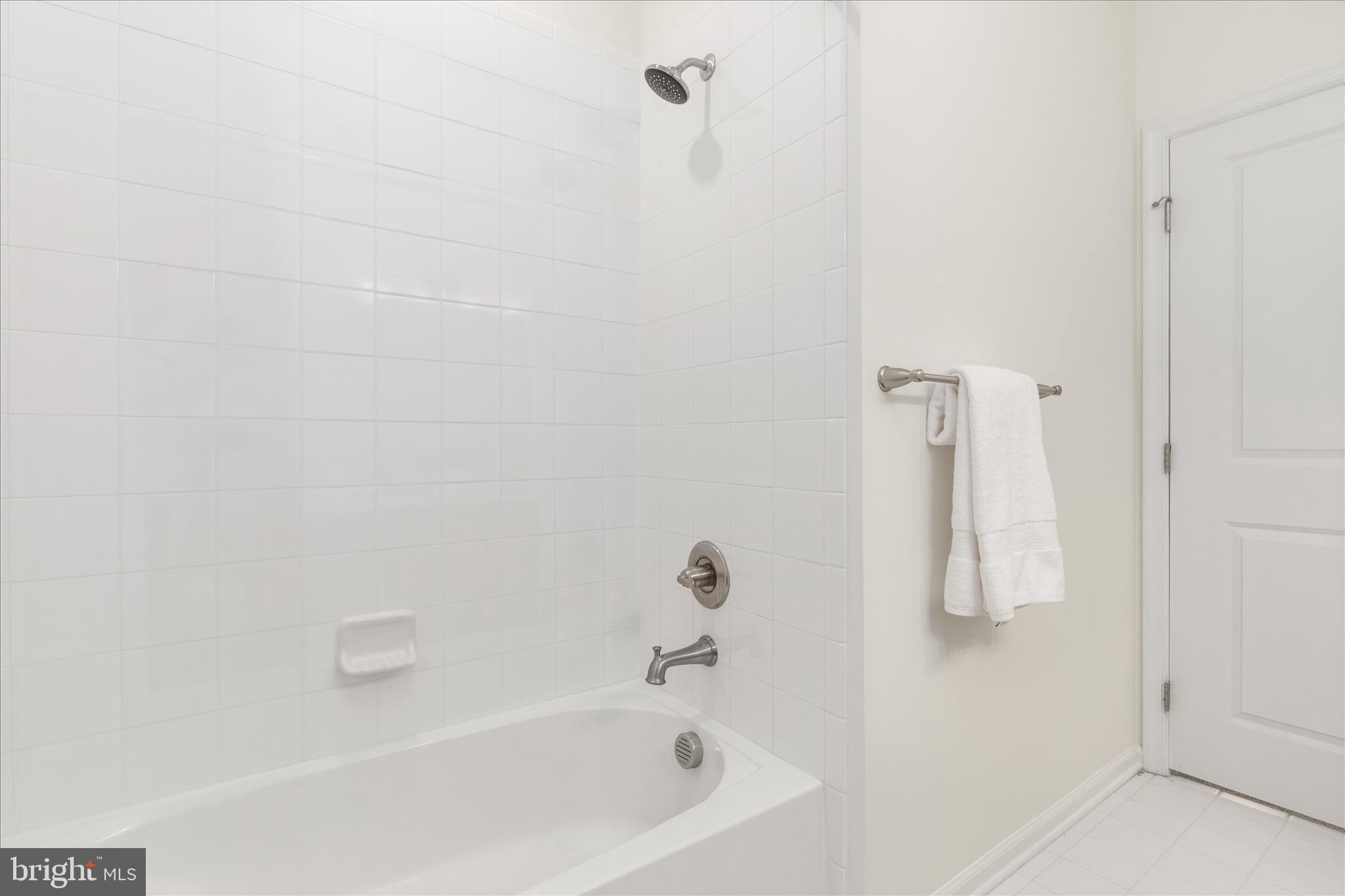 7816 CULLODEN CREST LANE