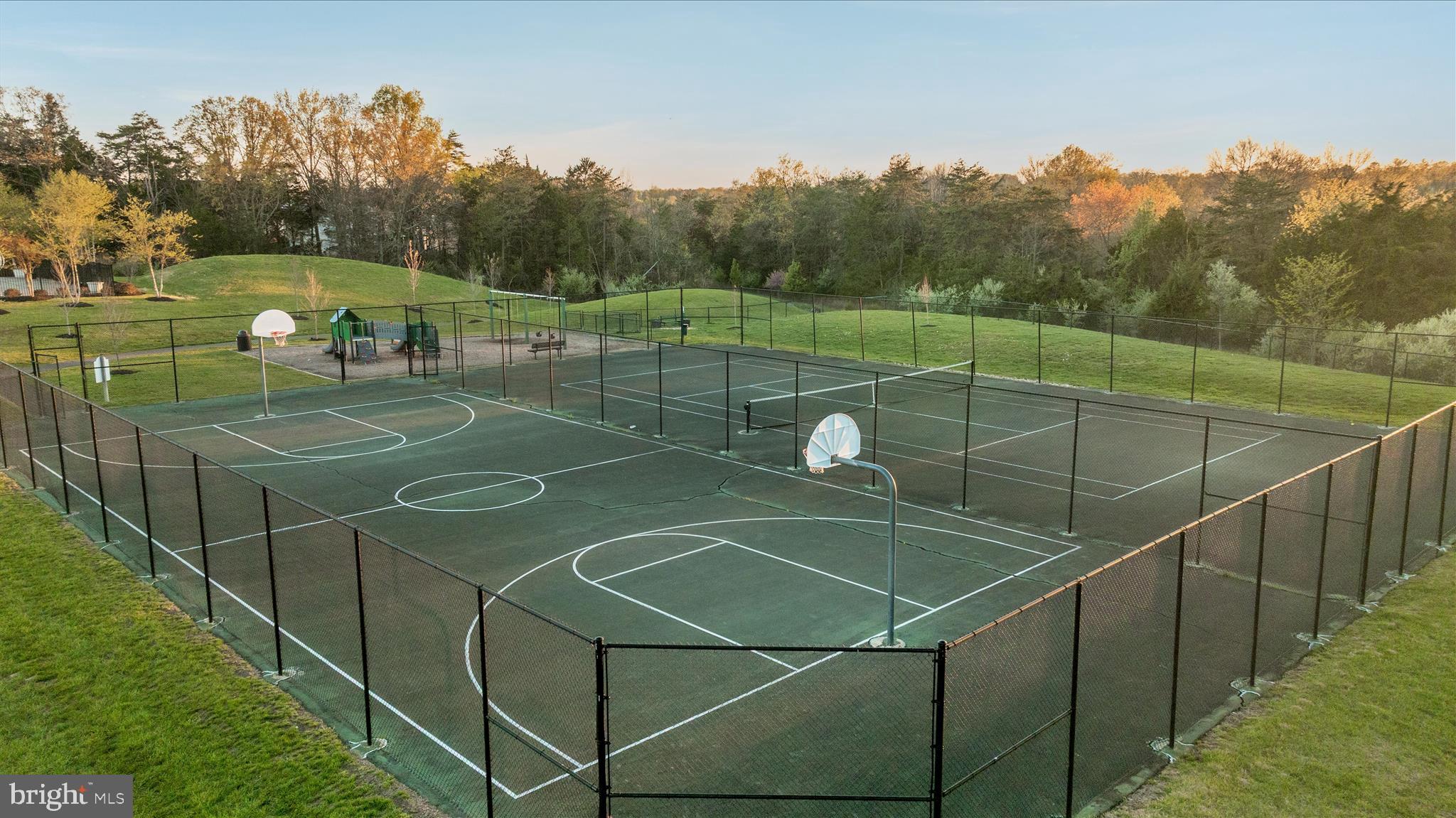 7816 CULLODEN CREST LANE