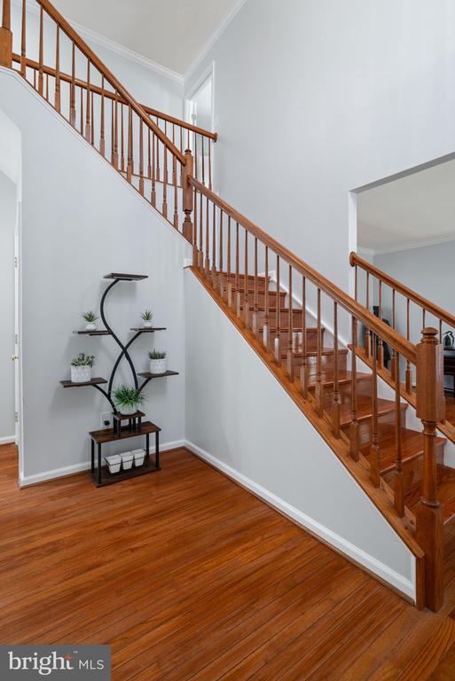 6472 COLONIAL VILLAGE LOOP