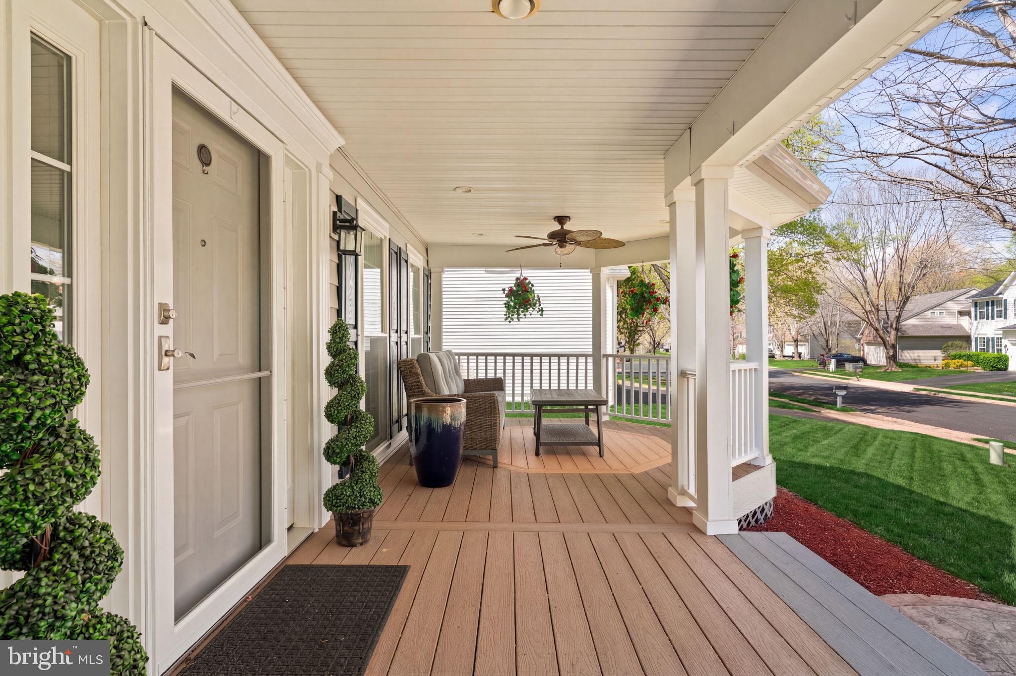 6472 COLONIAL VILLAGE LOOP