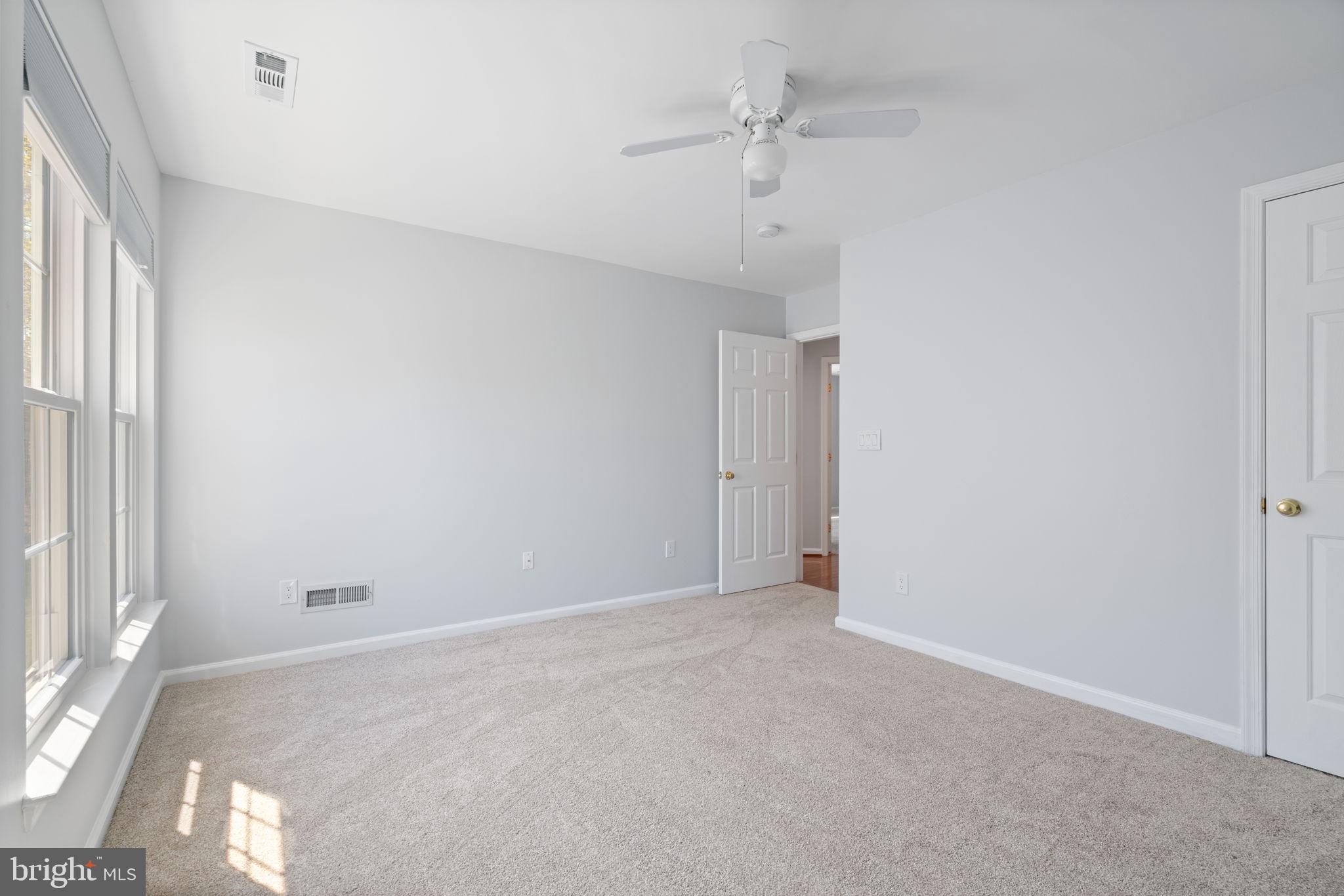 6472 COLONIAL VILLAGE LOOP
