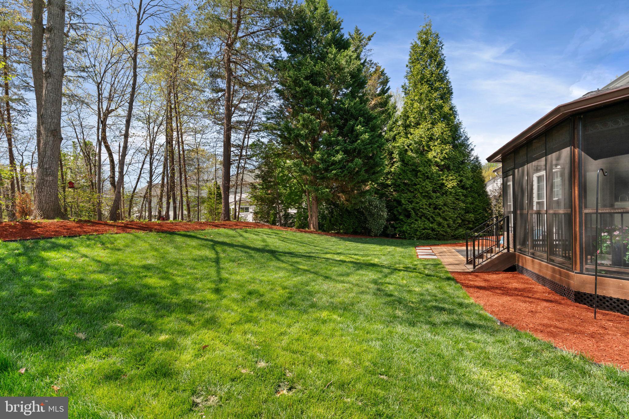 6472 COLONIAL VILLAGE LOOP