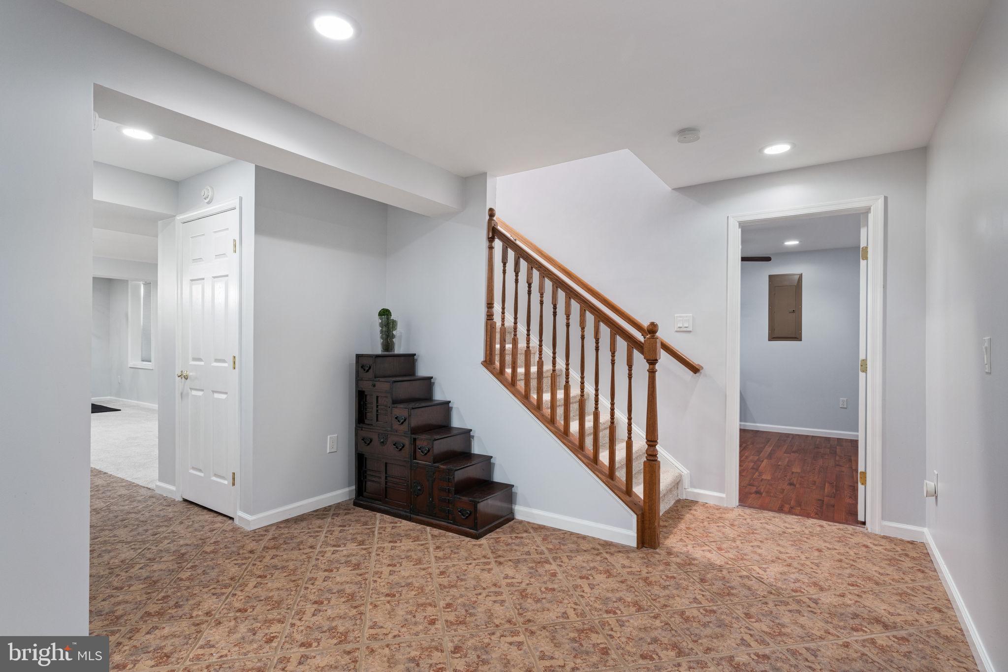 6472 COLONIAL VILLAGE LOOP