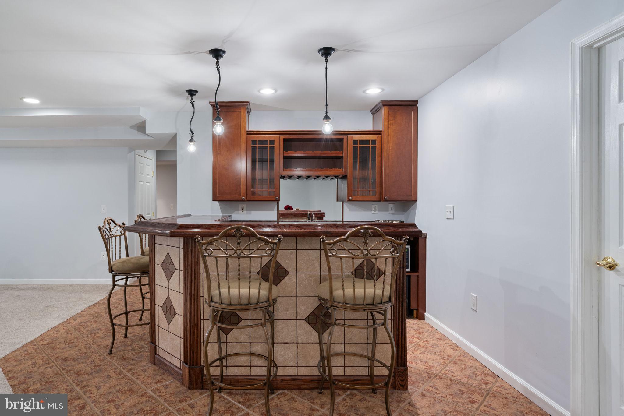 6472 COLONIAL VILLAGE LOOP