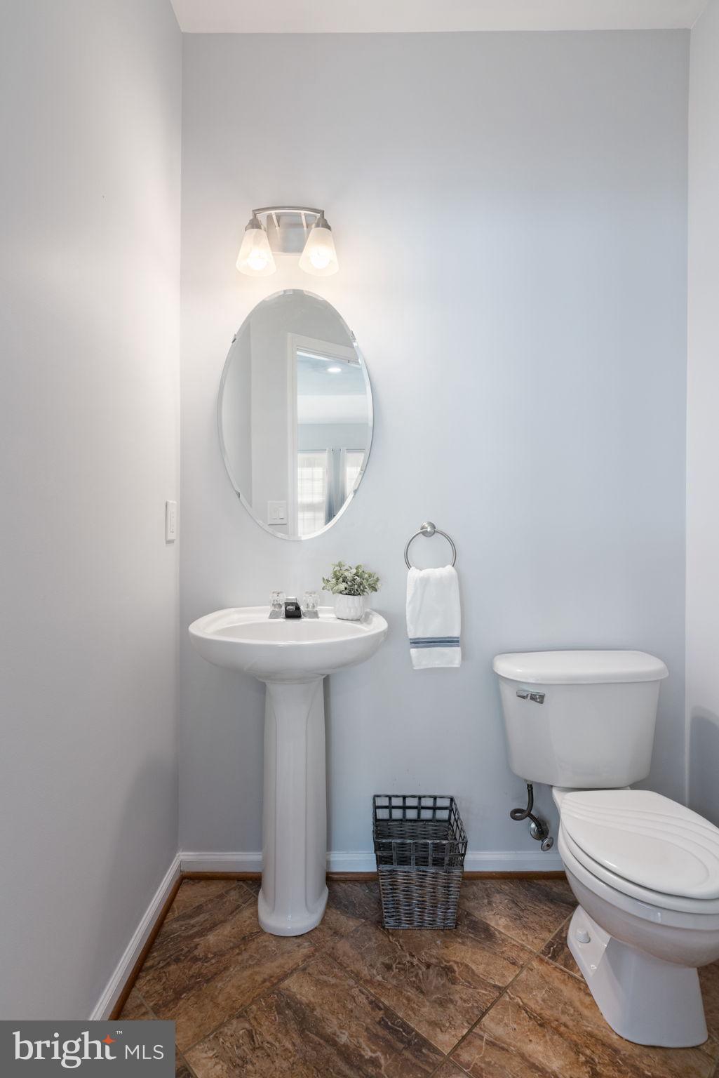 6472 COLONIAL VILLAGE LOOP