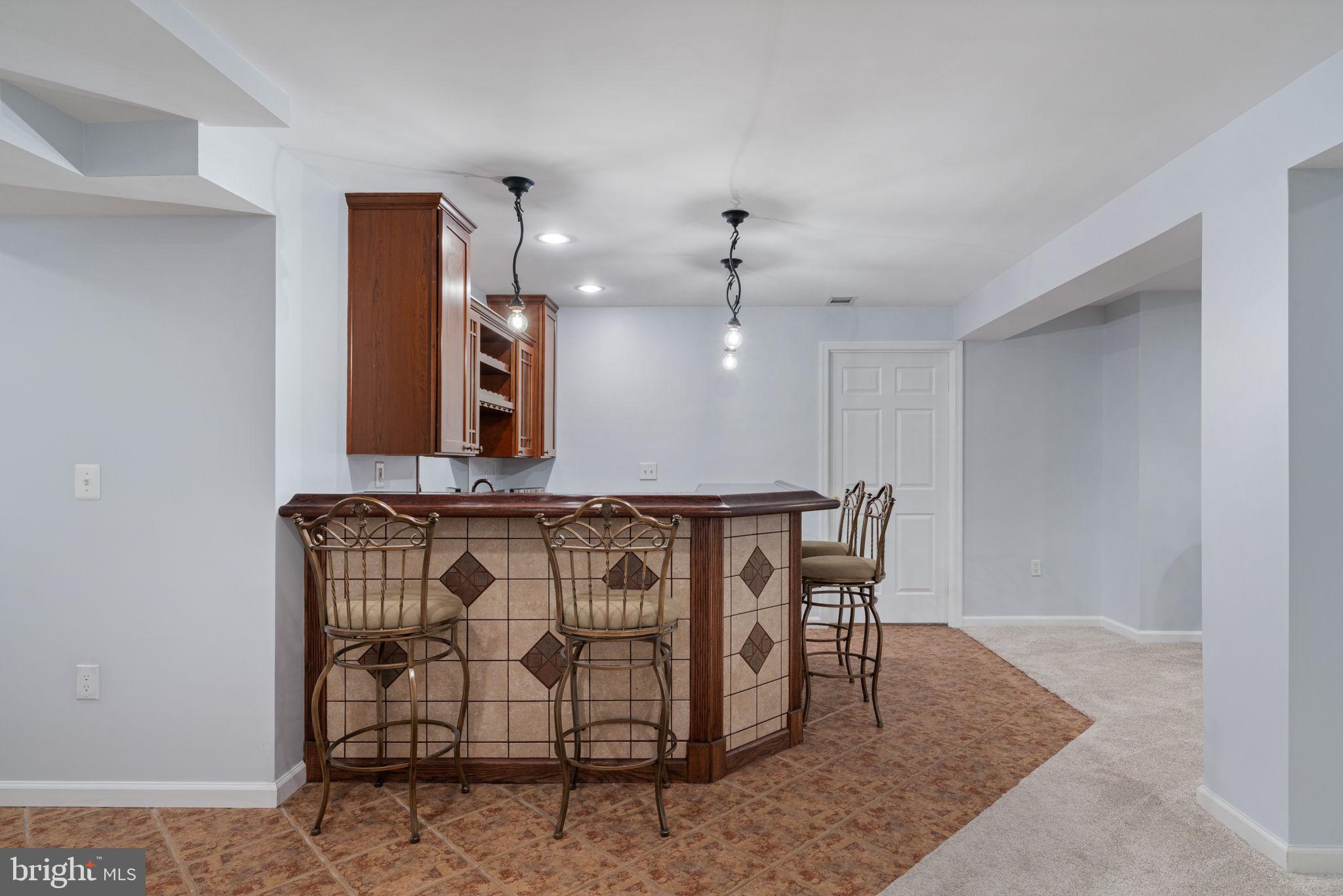 6472 COLONIAL VILLAGE LOOP