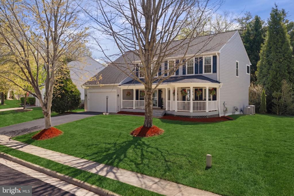 6472 COLONIAL VILLAGE LOOP
