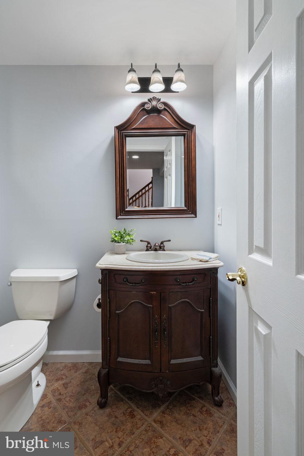6472 COLONIAL VILLAGE LOOP