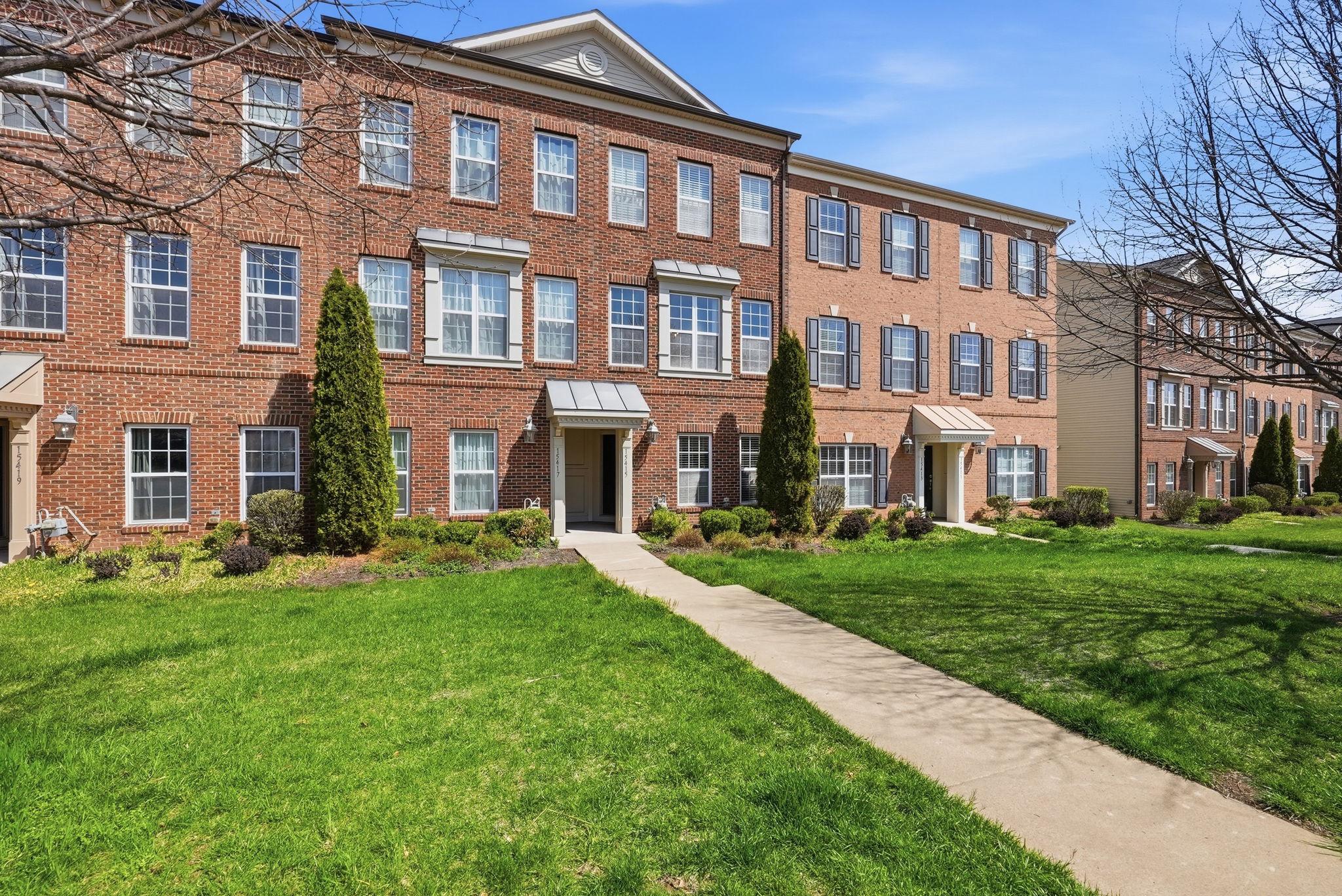 15415 ROSEMONT MANOR DRIVE