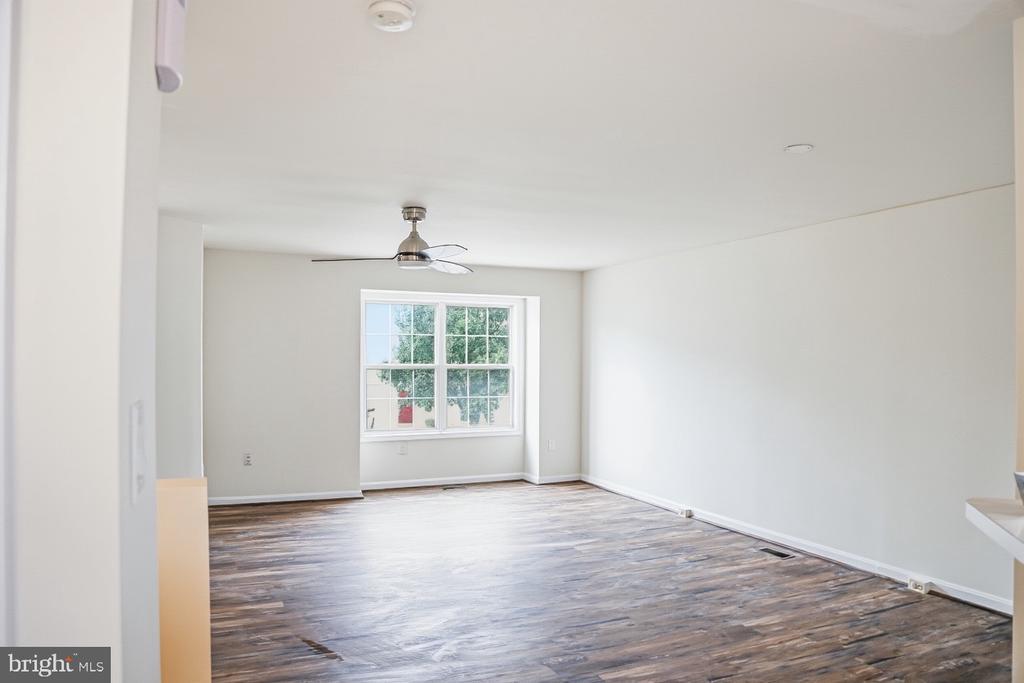 8461 TACKHOUSE LOOP