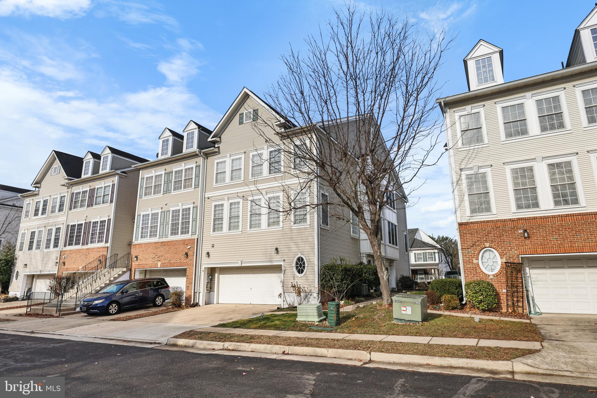 9884 SOUNDING SHORE LANE