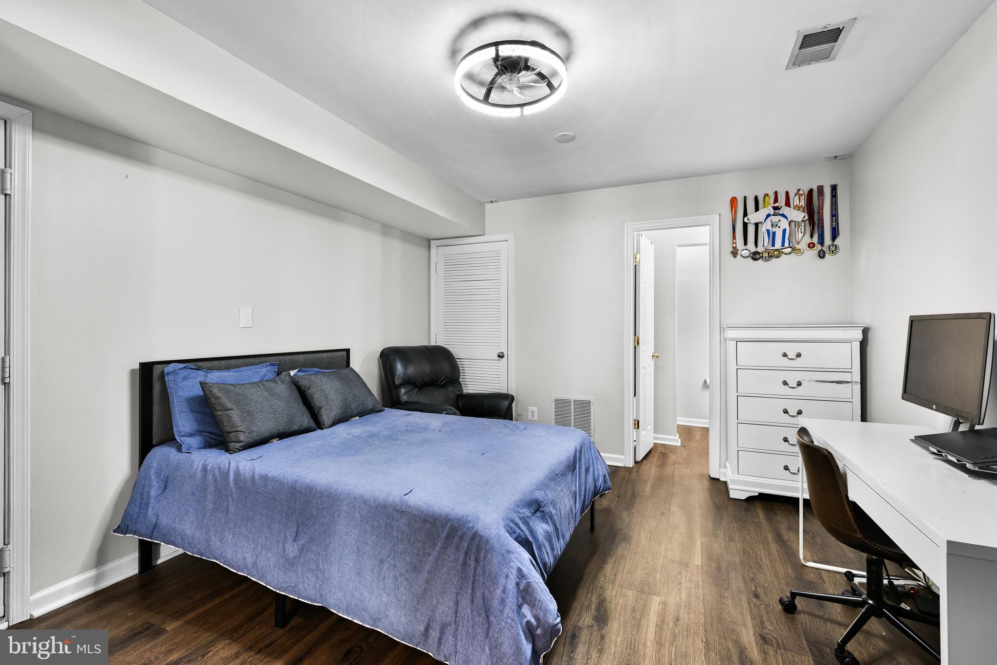 9884 SOUNDING SHORE LANE