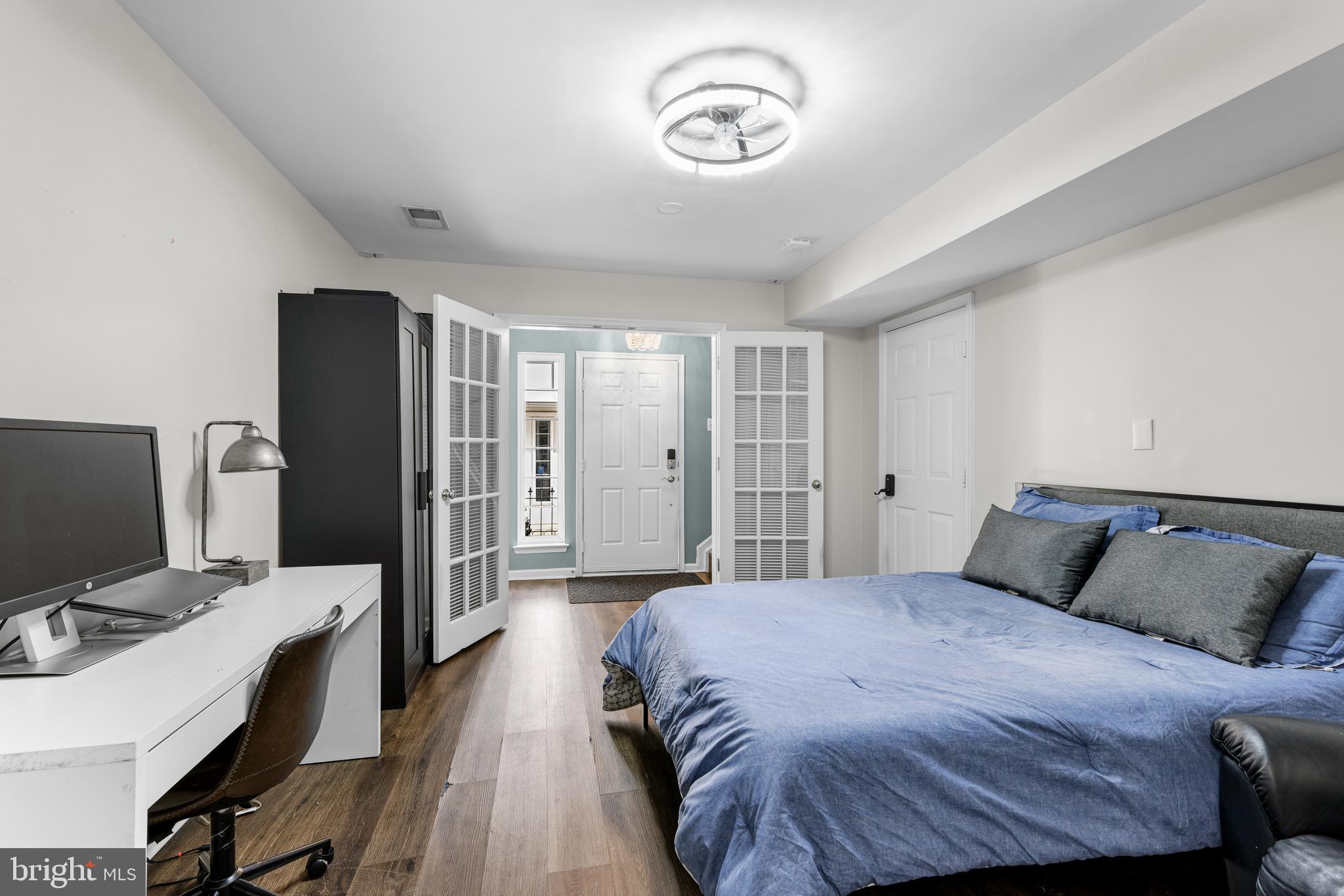 9884 SOUNDING SHORE LANE