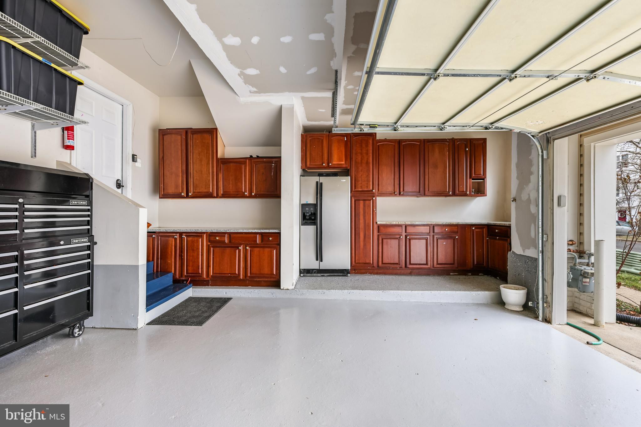 9884 SOUNDING SHORE LANE