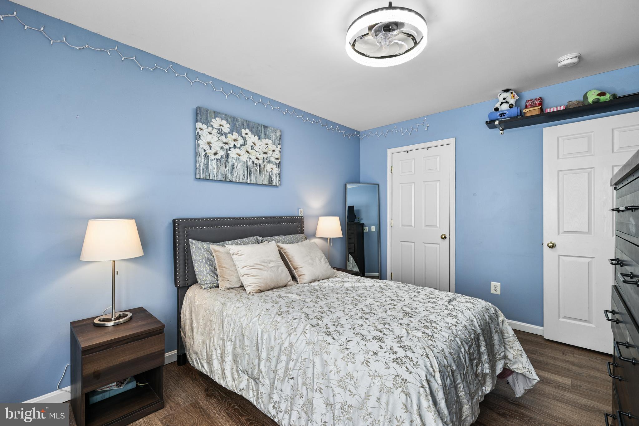 9884 SOUNDING SHORE LANE