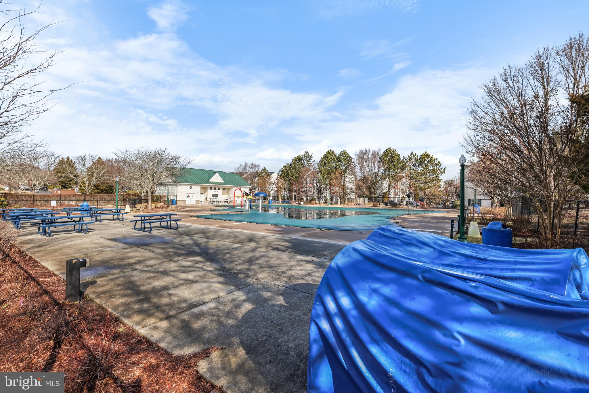 9884 SOUNDING SHORE LANE