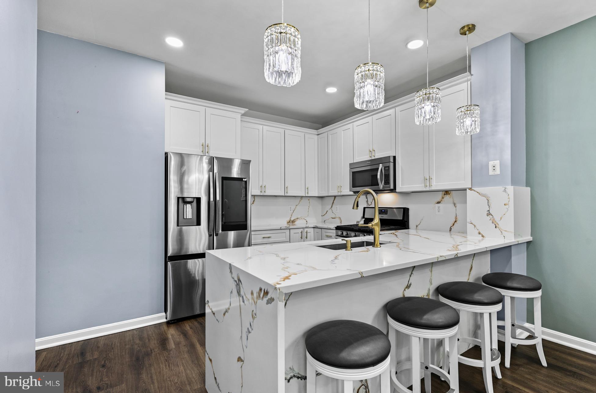 9884 SOUNDING SHORE LANE