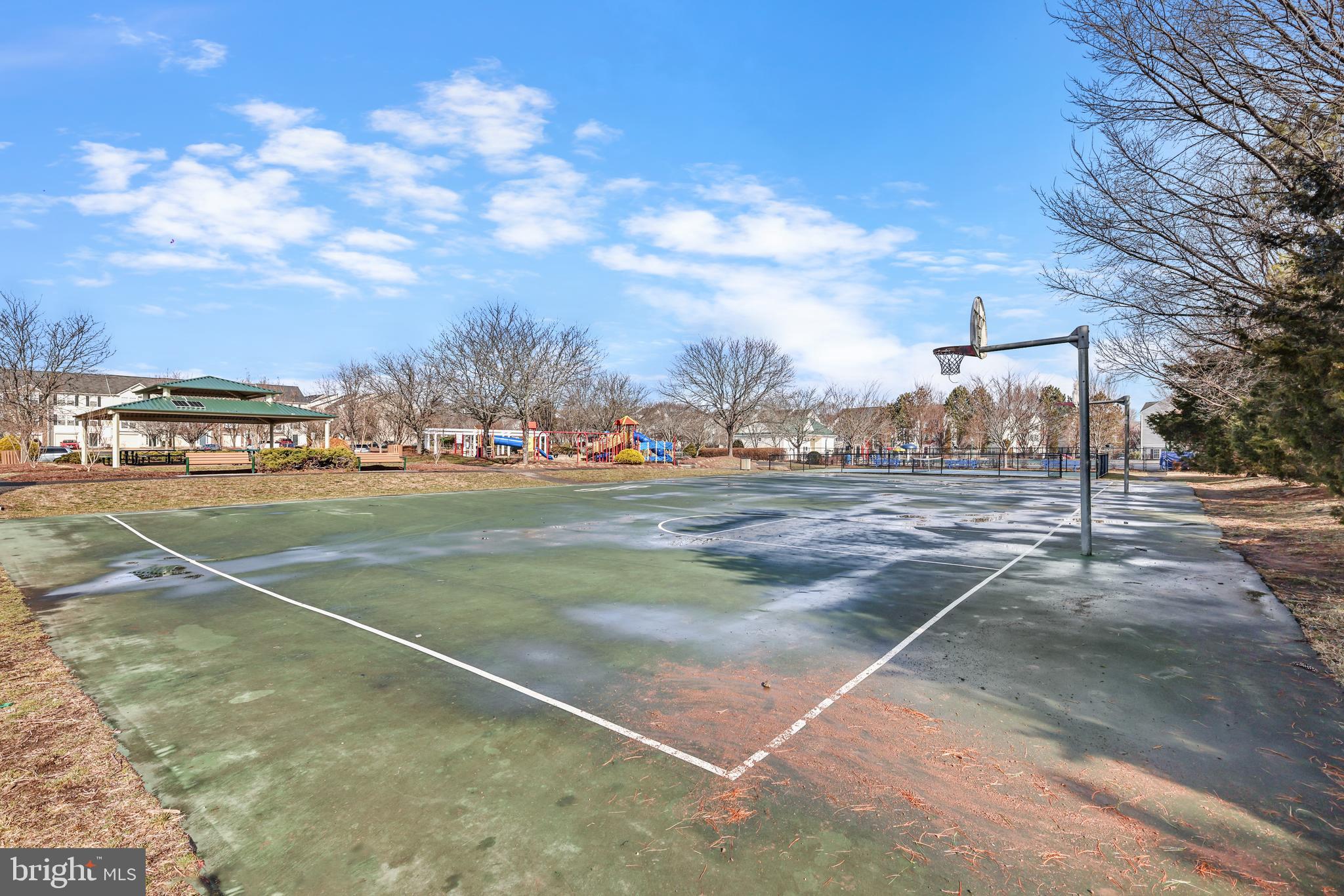 9884 SOUNDING SHORE LANE