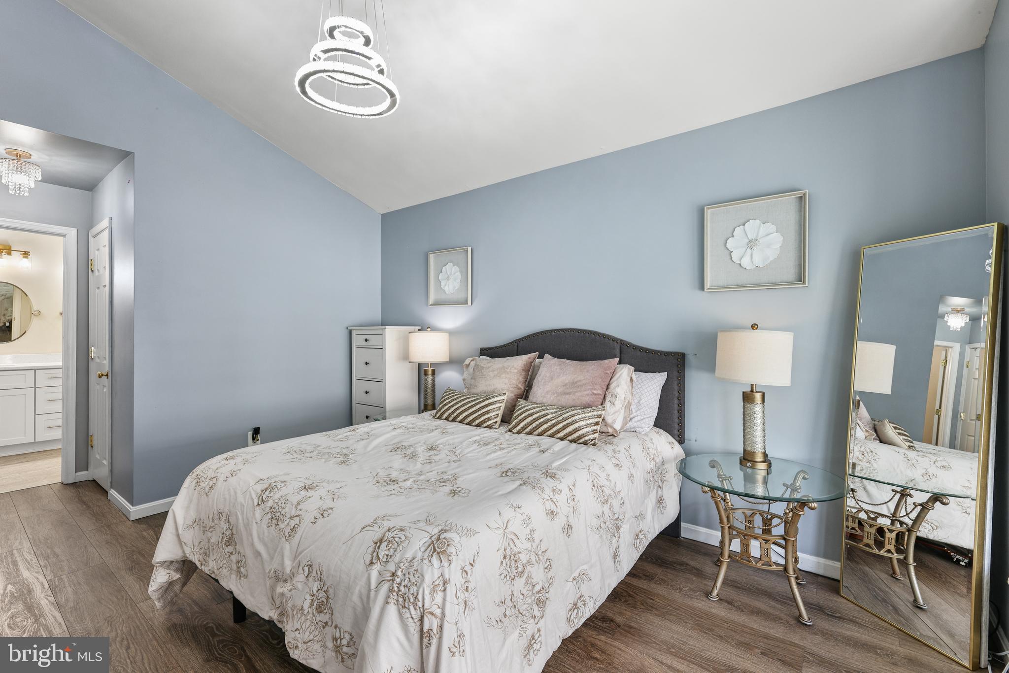 9884 SOUNDING SHORE LANE