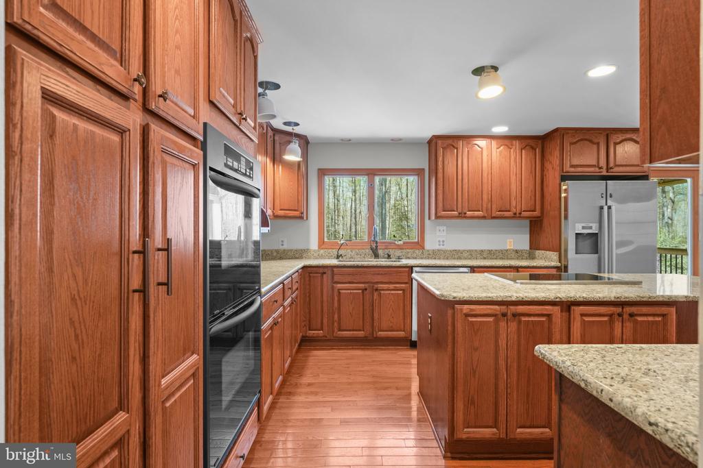 8118 WHITTING DRIVE
