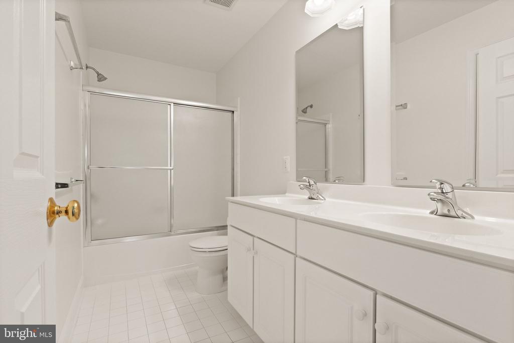 9301 STONEY RUN PLACE