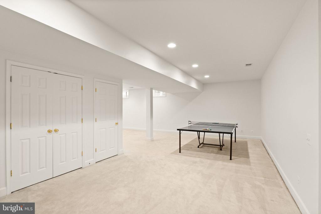 9301 STONEY RUN PLACE