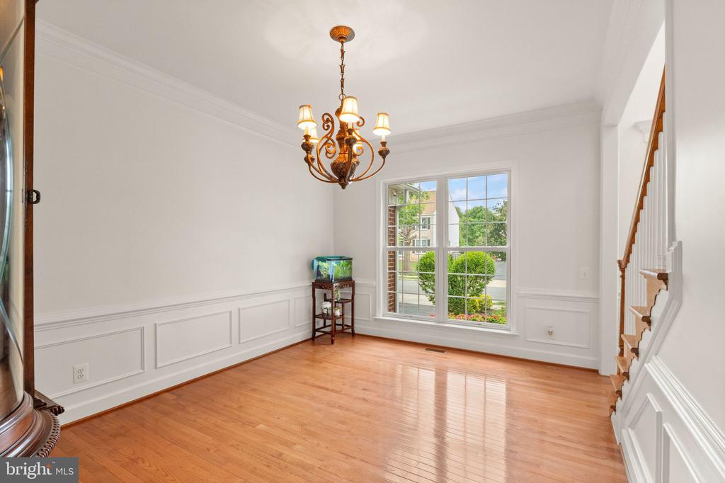 9301 STONEY RUN PLACE