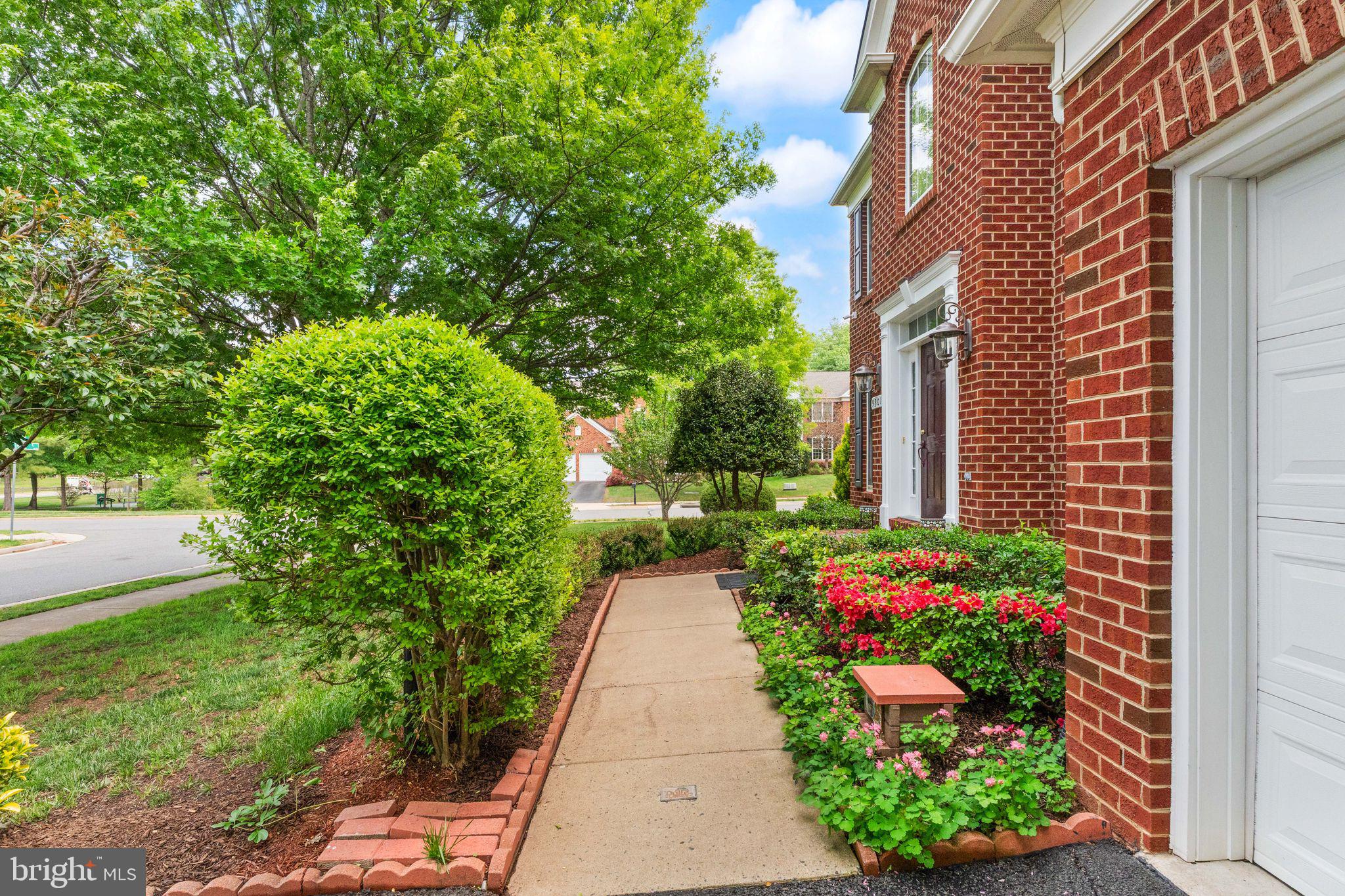 9301 STONEY RUN PLACE