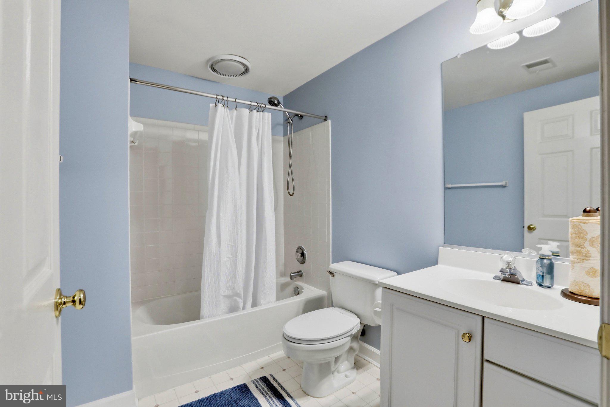 7858 MEADOWGATE DRIVE