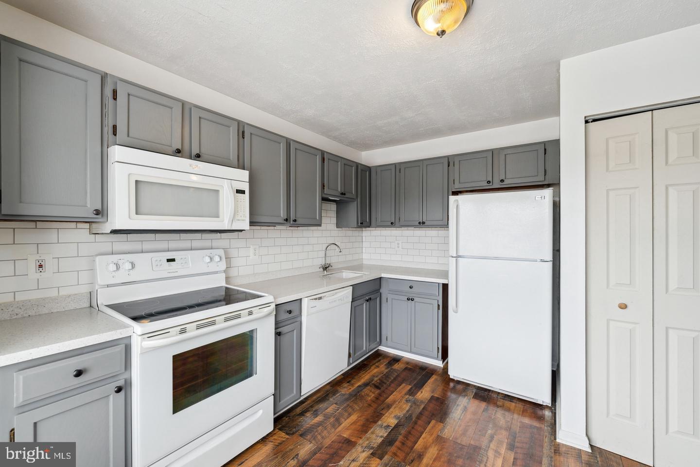 16250 TACONIC CIRCLE